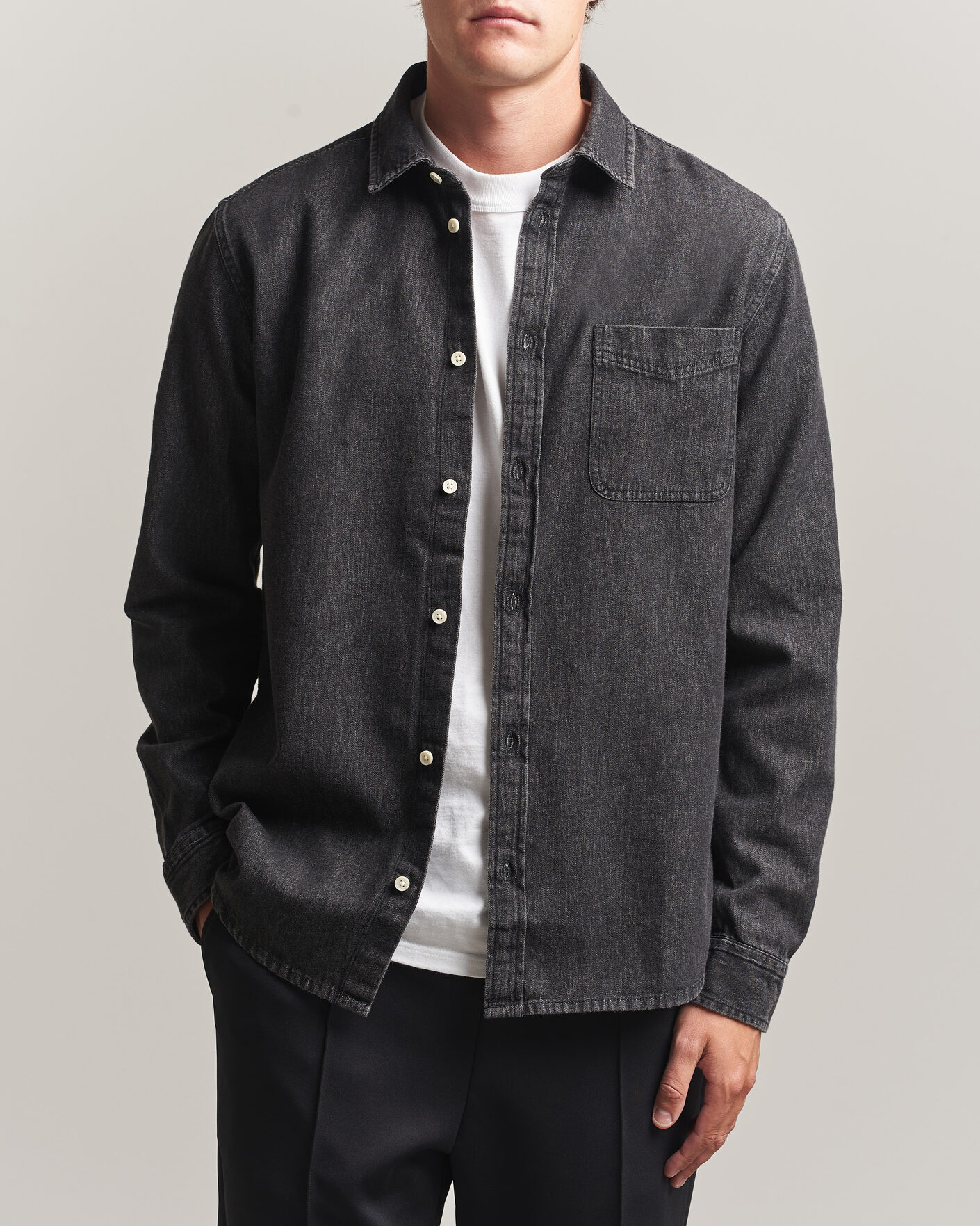 Mies | Kauluspaidat | LES DEUX | Denim Shirt Black Wash