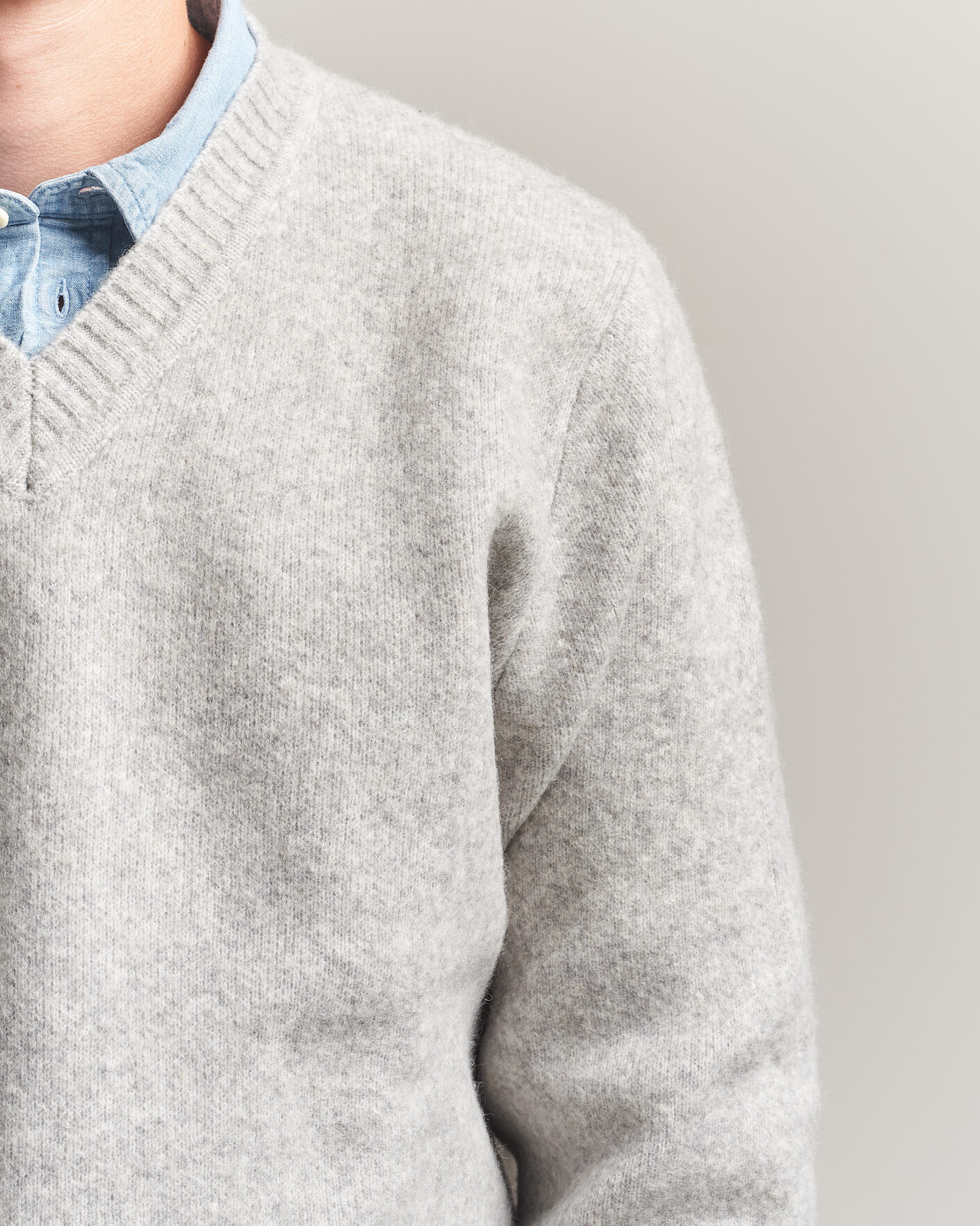 Mies | Puserot | LES DEUX | Melange V-Neck Knit Grey Melange