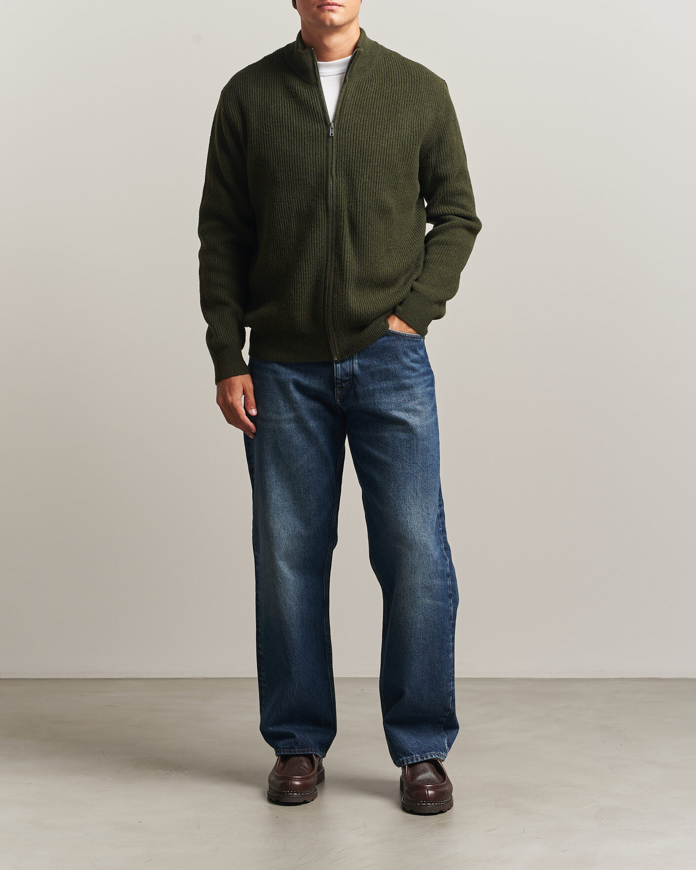 Mies | Puserot | LES DEUX | Wool Rib Knitter Zip Rosin Green