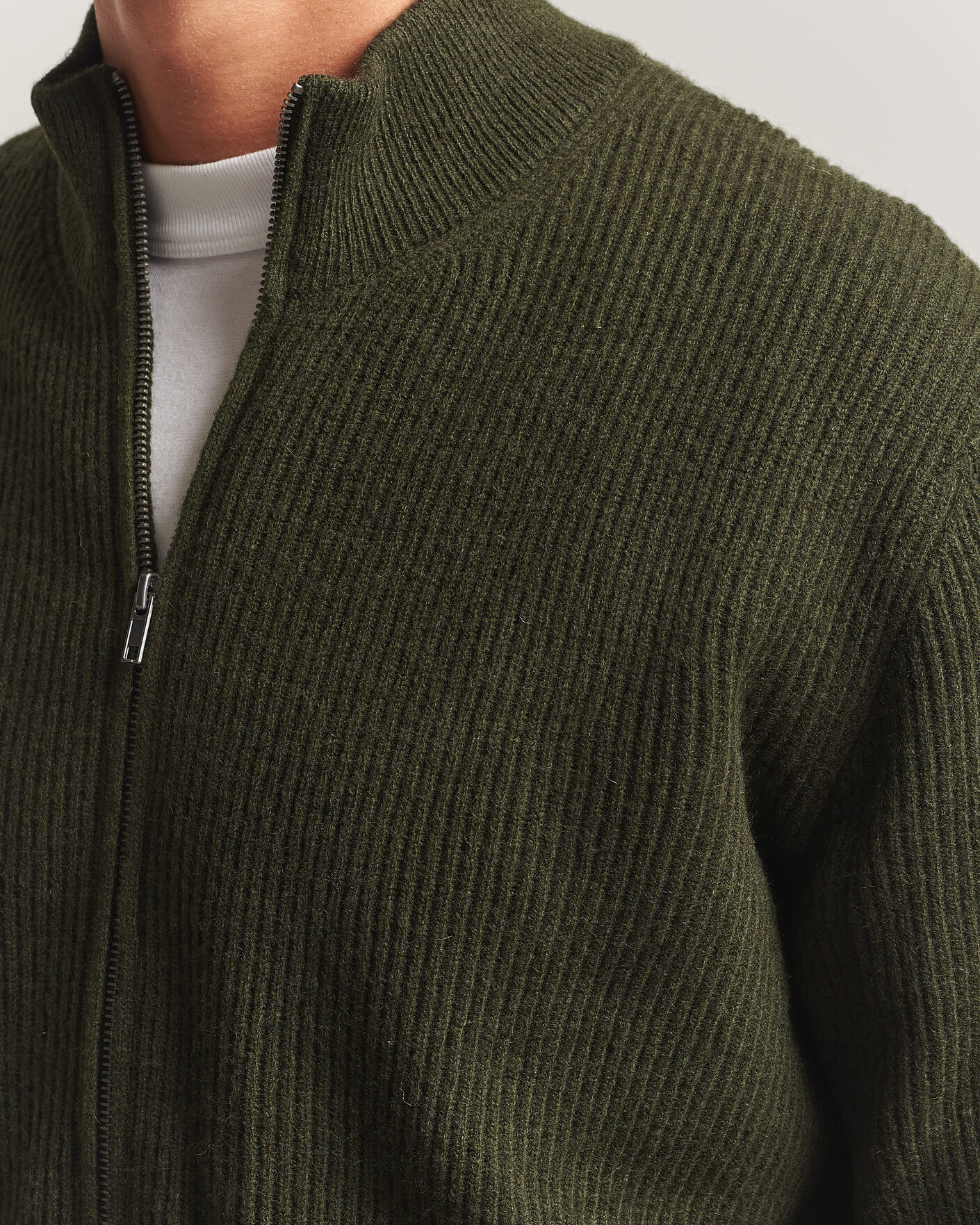 Mies | Puserot | LES DEUX | Wool Rib Knitter Zip Rosin Green