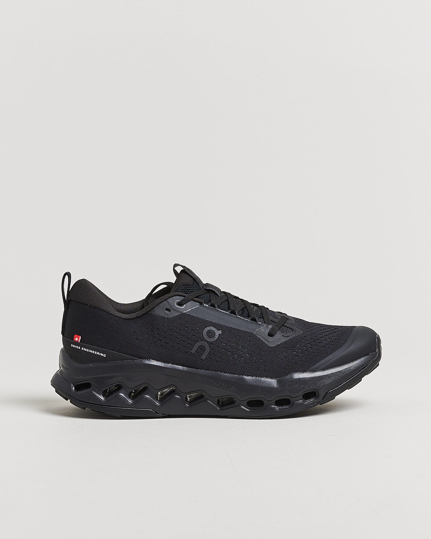 Mies | Juoksukengät | On | Cloudsurfer Trail 2 Black/Eclipse