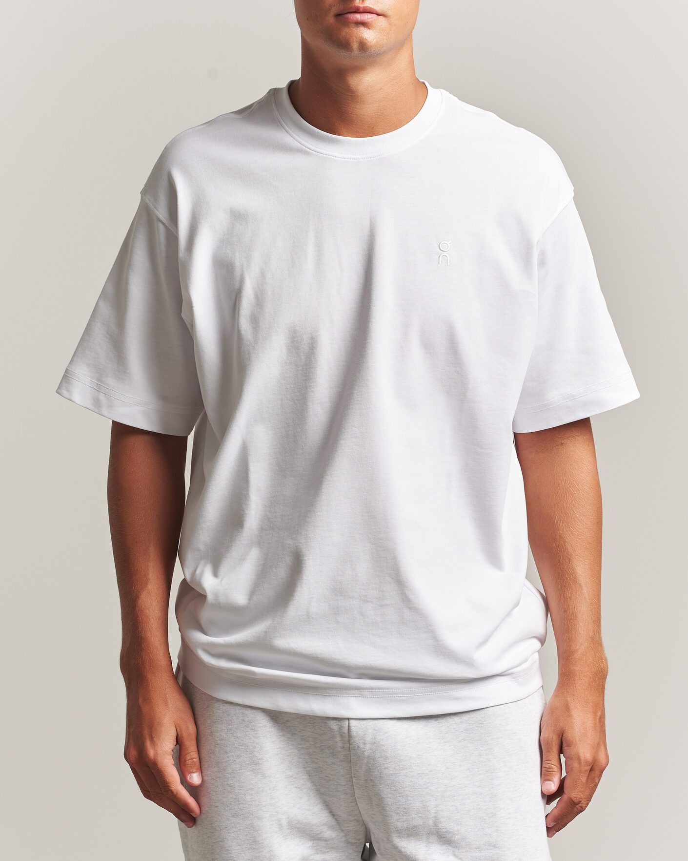 Mies | T-paidat | On | Club Collective T-Shirt White