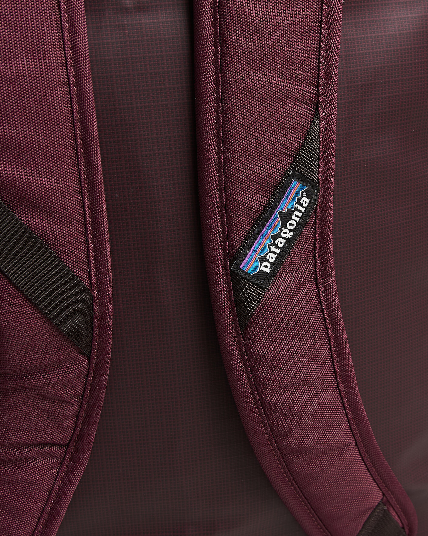 Mies | Laukut | Patagonia | Black Hole Duffel 40L Berry Fig