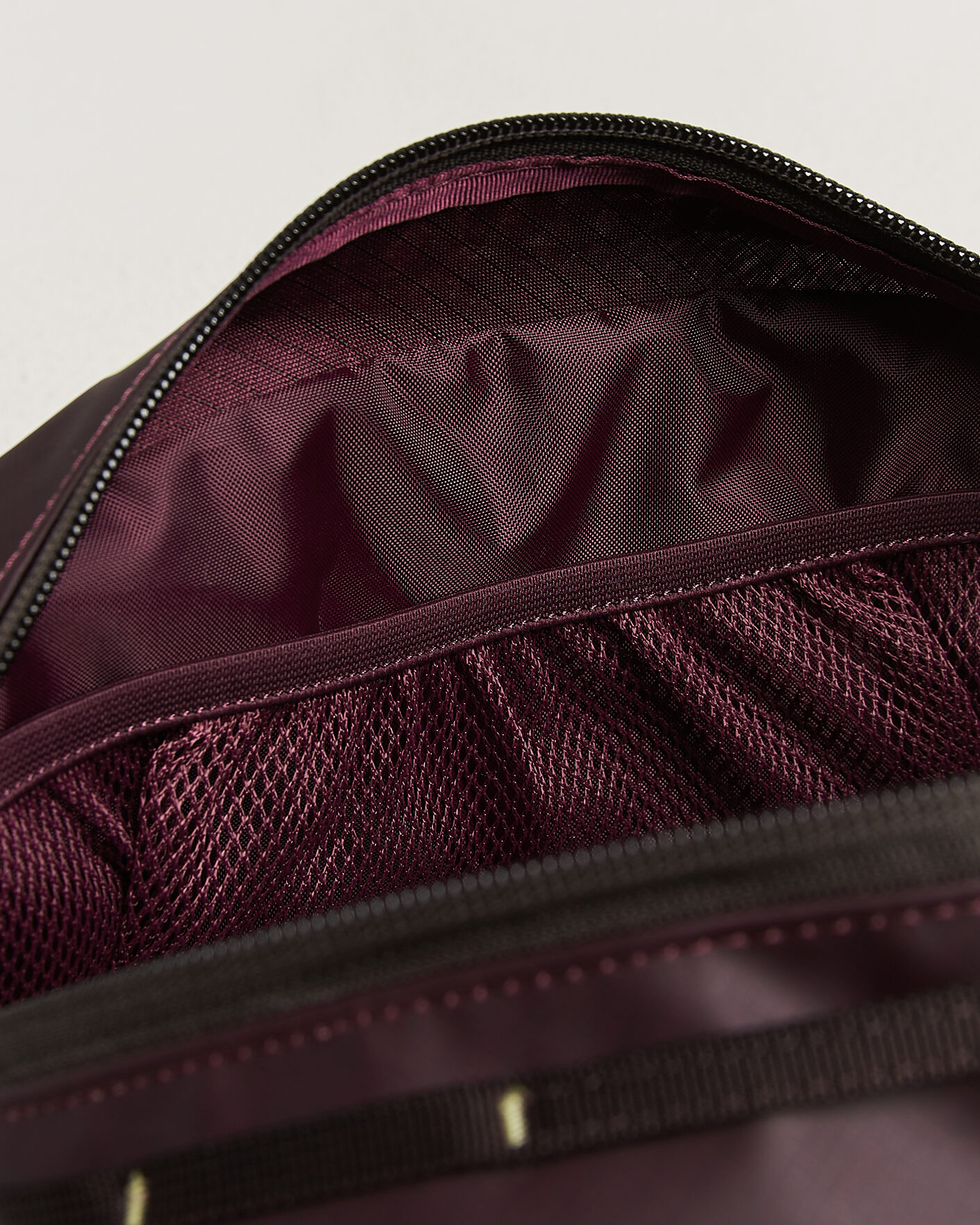 Mies | Laukut | Patagonia | Black Hole Cube 3L Berry Fig