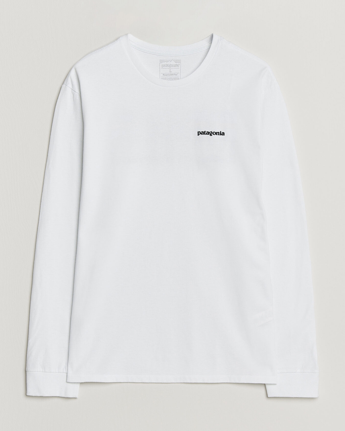 Mies | T-paidat | Patagonia | P-6 Logo Responsibili LS T-Shirt Fiber White