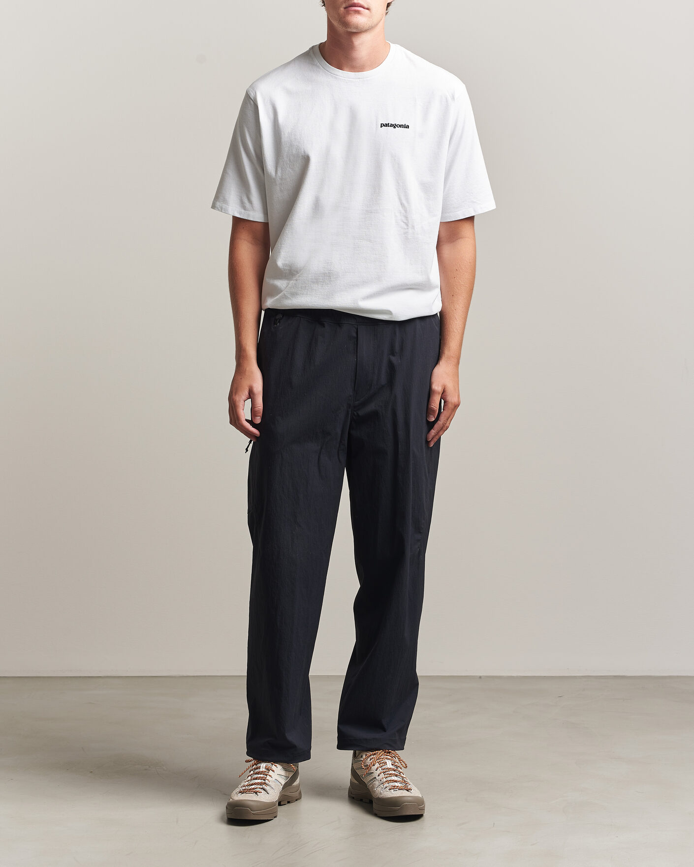 Mies | T-paidat | Patagonia | P-6 Logo Responsibili T-Shirt Fiber White