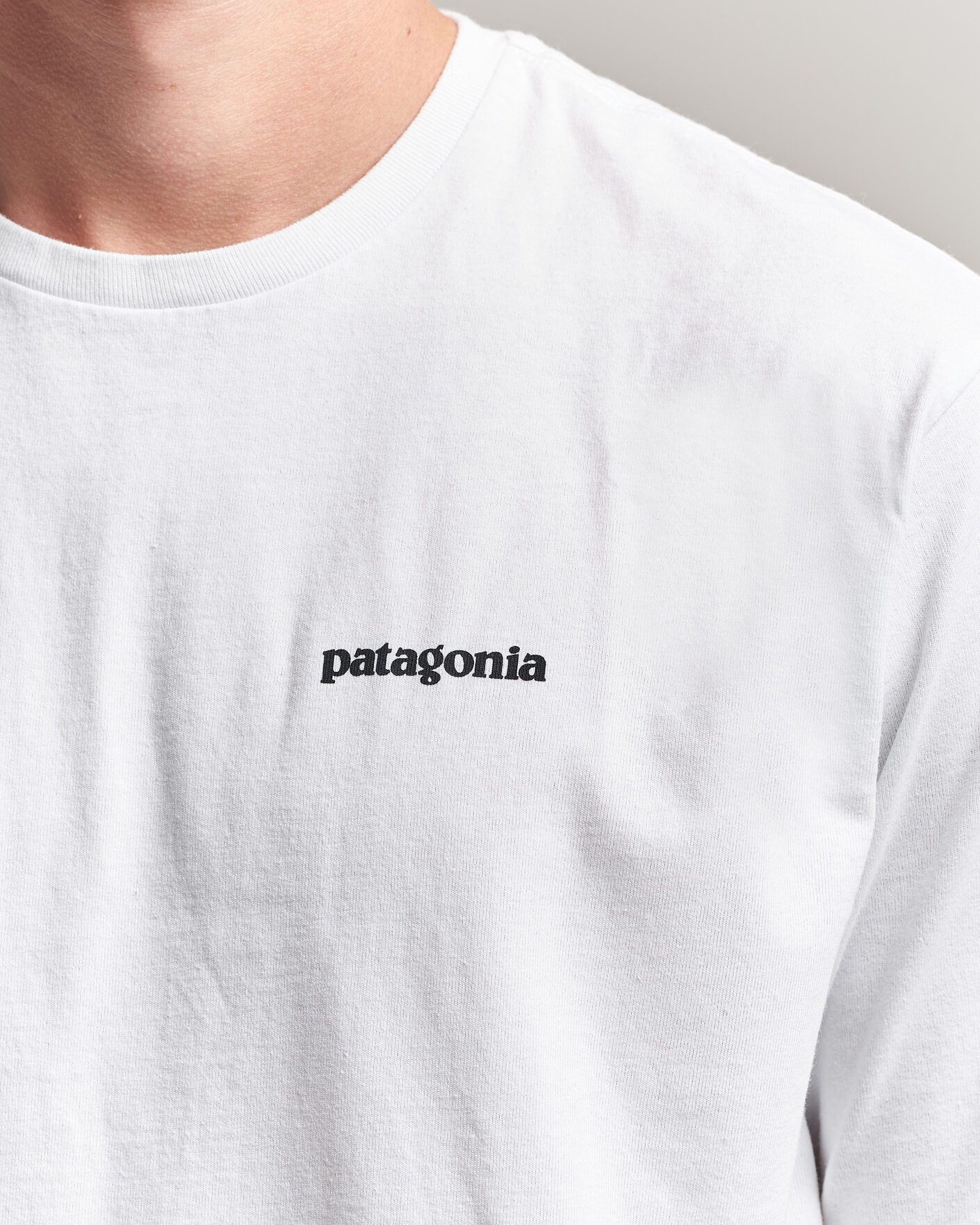 Mies | T-paidat | Patagonia | P-6 Logo Responsibili T-Shirt Fiber White