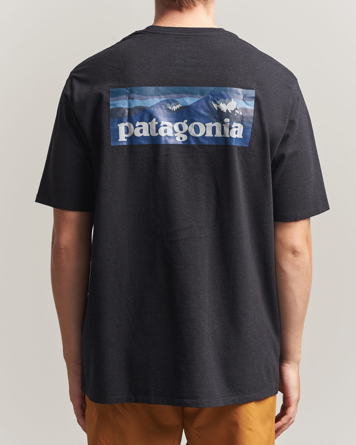 Mies | T-paidat | Patagonia | Boardshort Logo Pocket Responsibili T-Shirt Ink Black