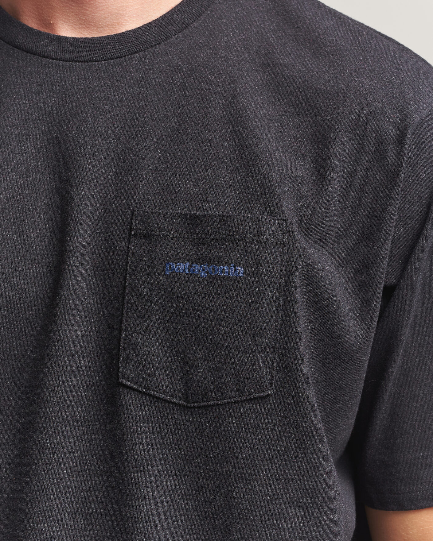 Mies | T-paidat | Patagonia | Boardshort Logo Pocket Responsibili T-Shirt Ink Black