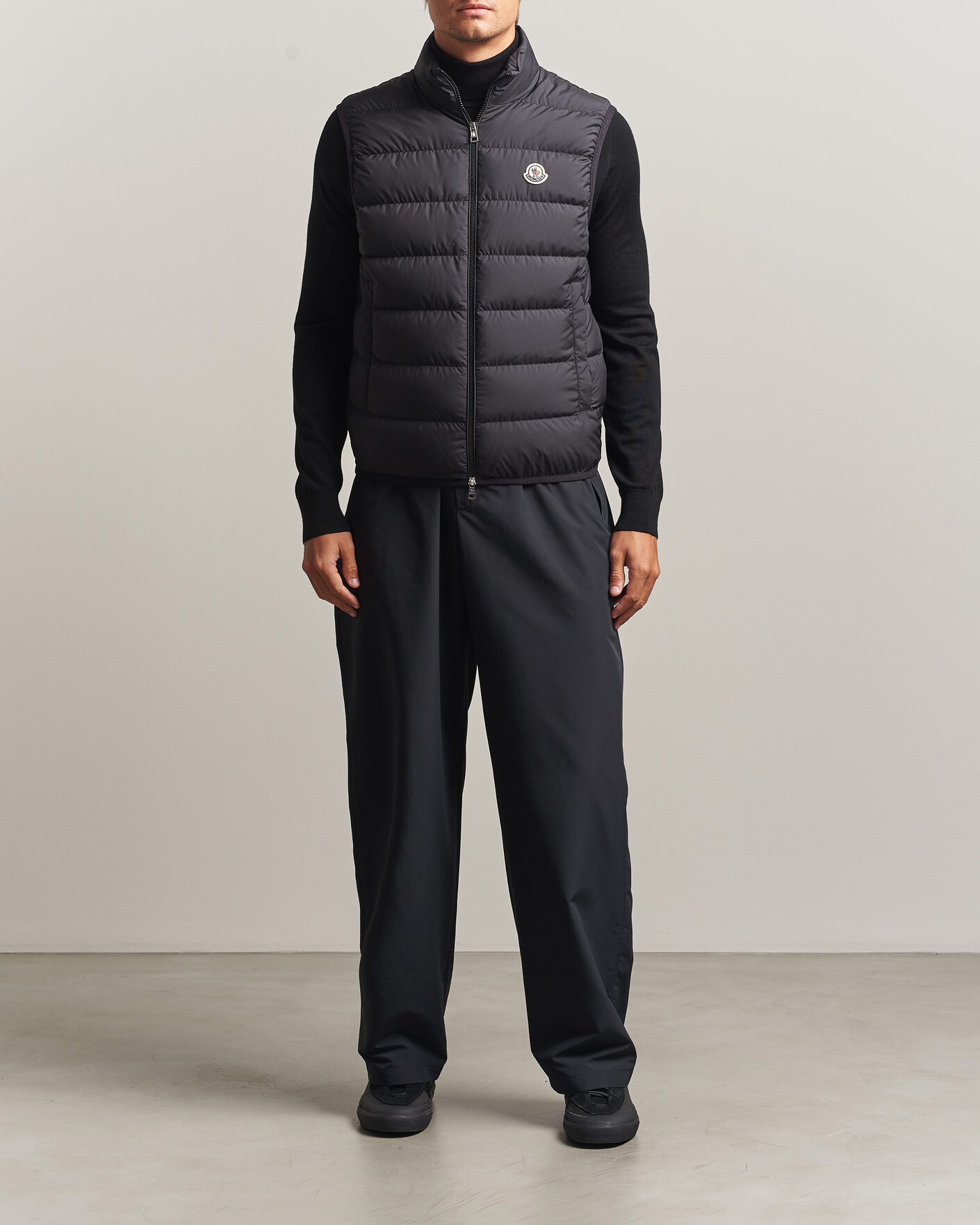 Mies | Ulkoliivit | Moncler | Contrin Down Vest Black