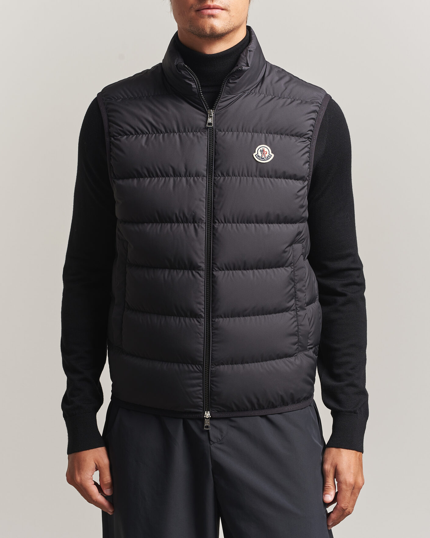 Mies | Ulkoliivit | Moncler | Contrin Down Vest Black