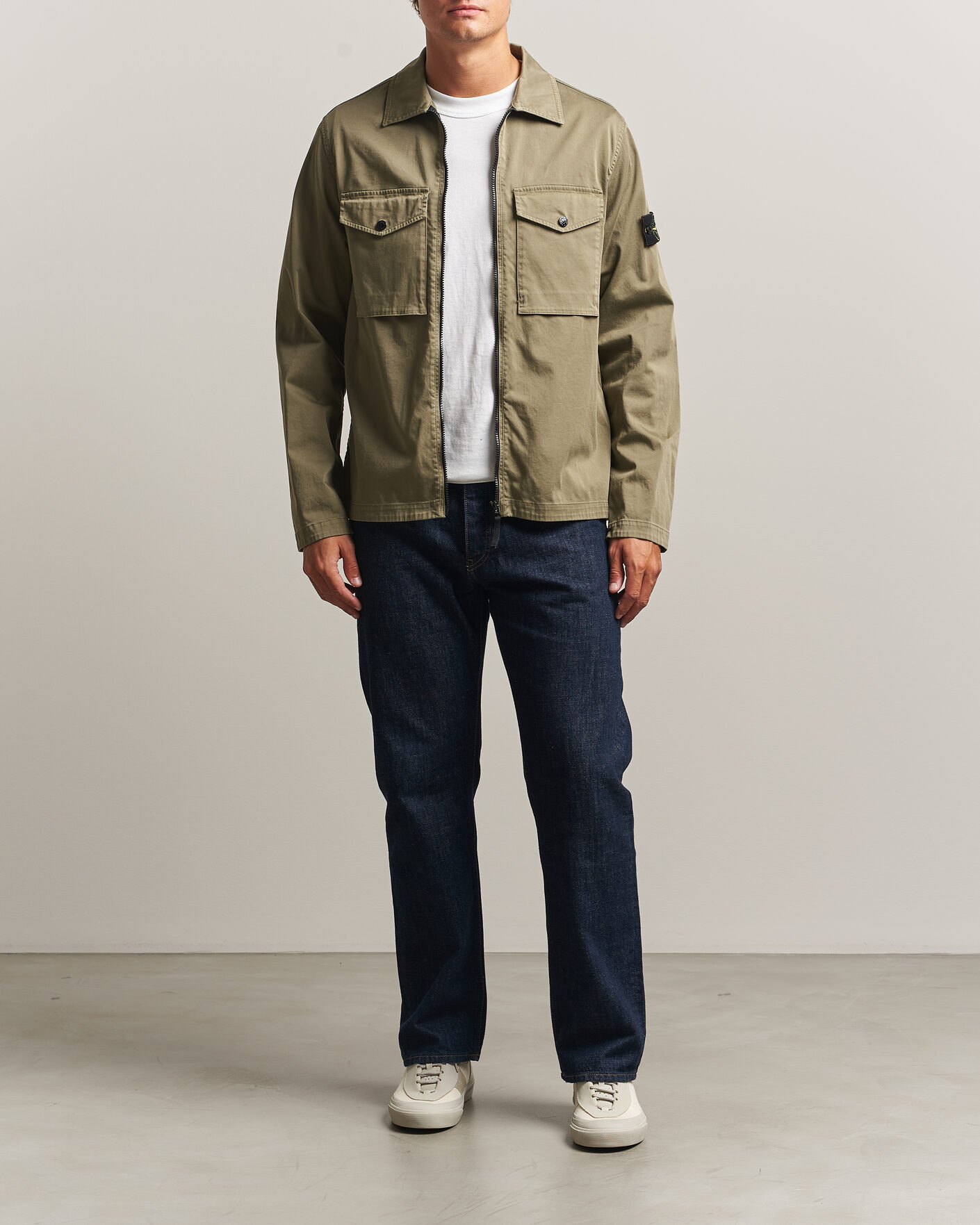Mies | Kauluspaidat | Stone Island | Organic Cotton Satin Stretch Zip Overshirt Miltary Green