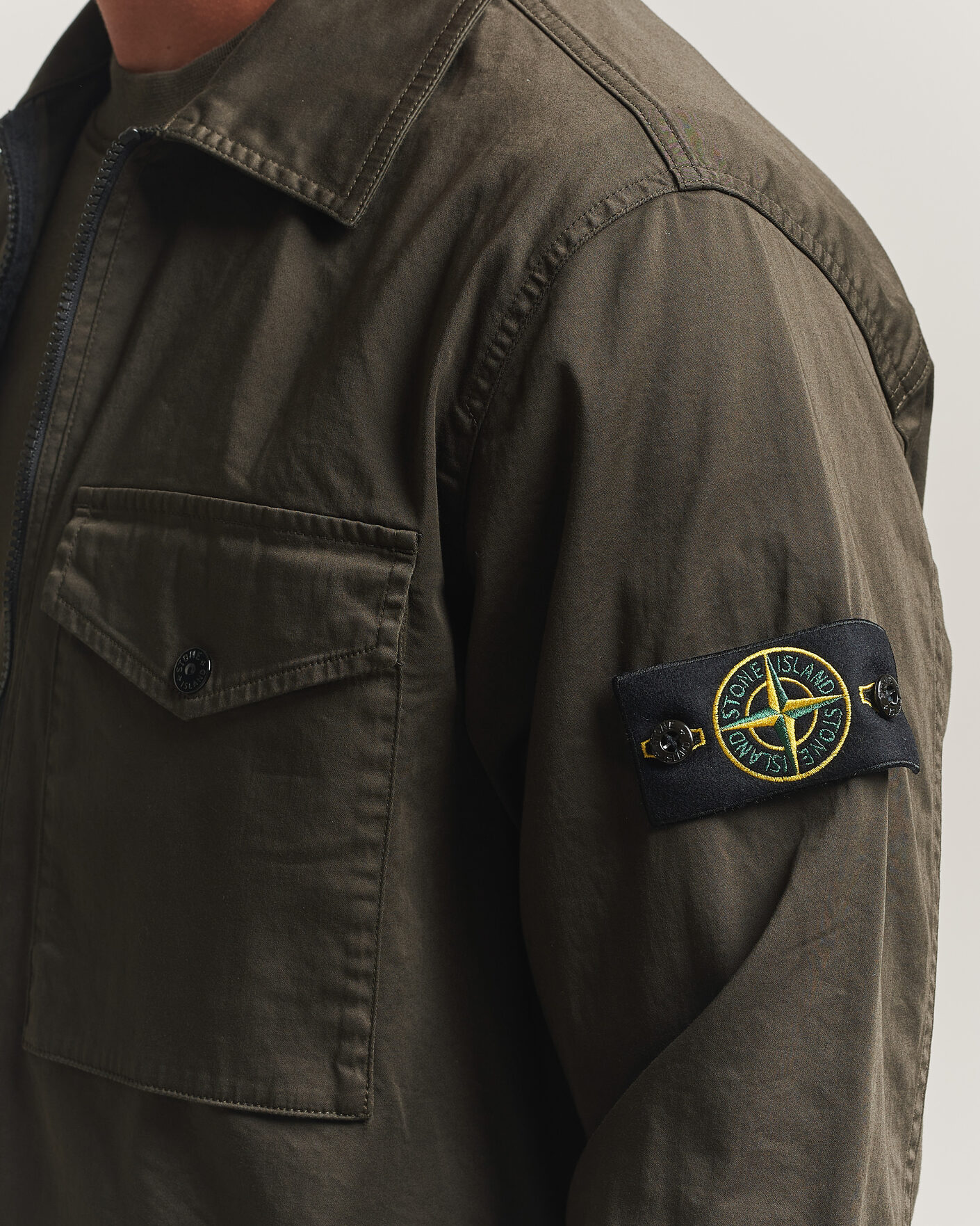 Mies | Kauluspaidat | Stone Island | Organic Cotton Satin Stretch Zip Overshirt Grey