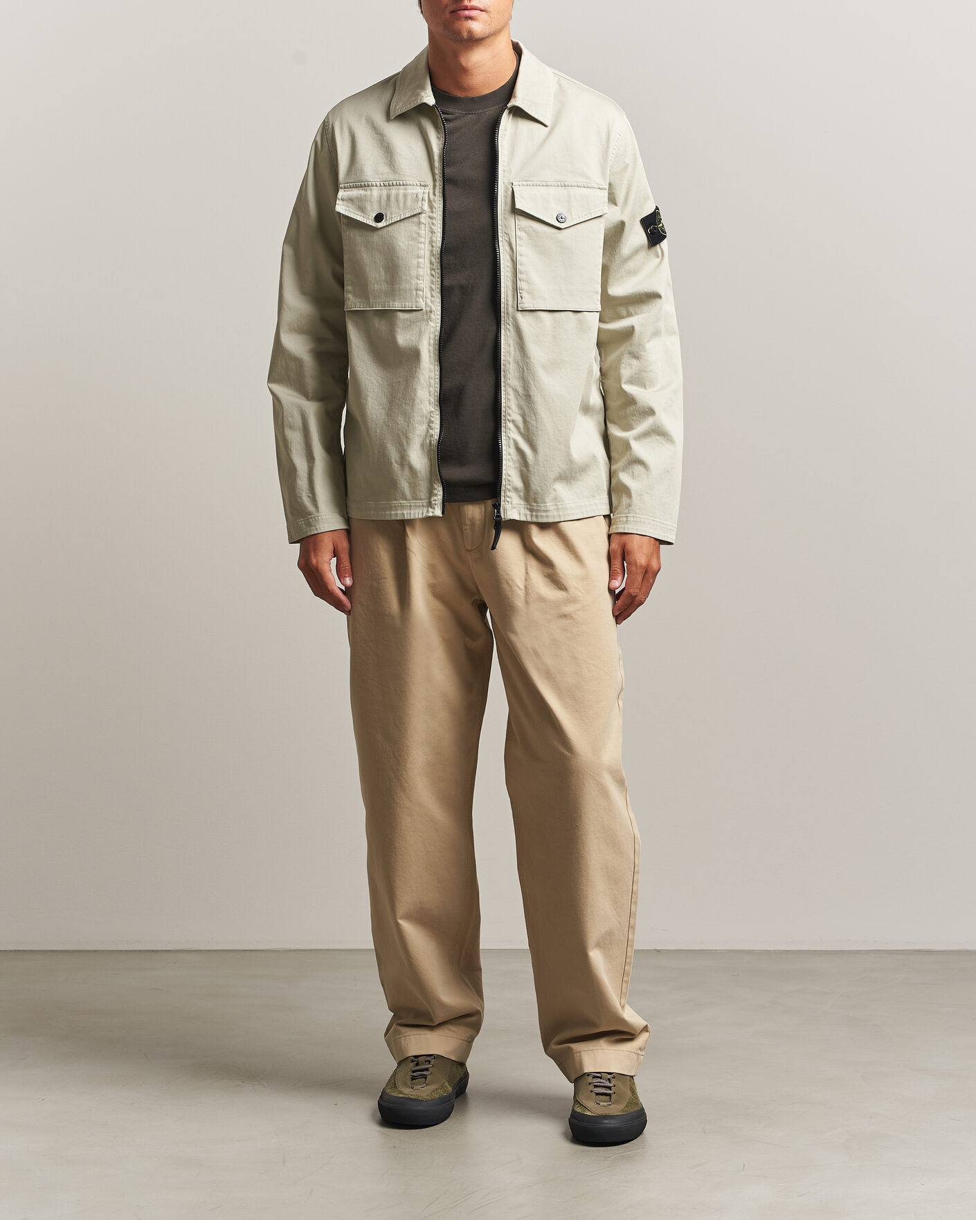 Mies | Kauluspaidat | Stone Island | Organic Cotton Satin Stretch Zip Overshirt Sand