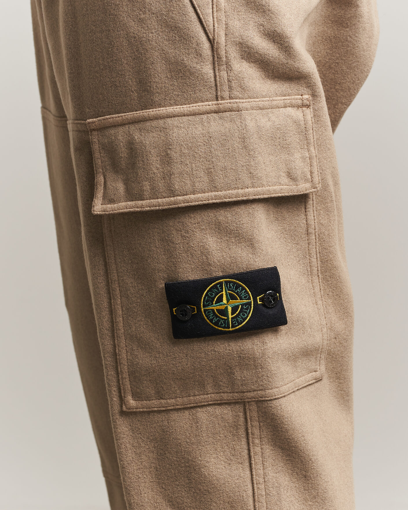 Mies | Housut | Stone Island | Wool/Nylon Flannel Cargo Trousers Biscuit
