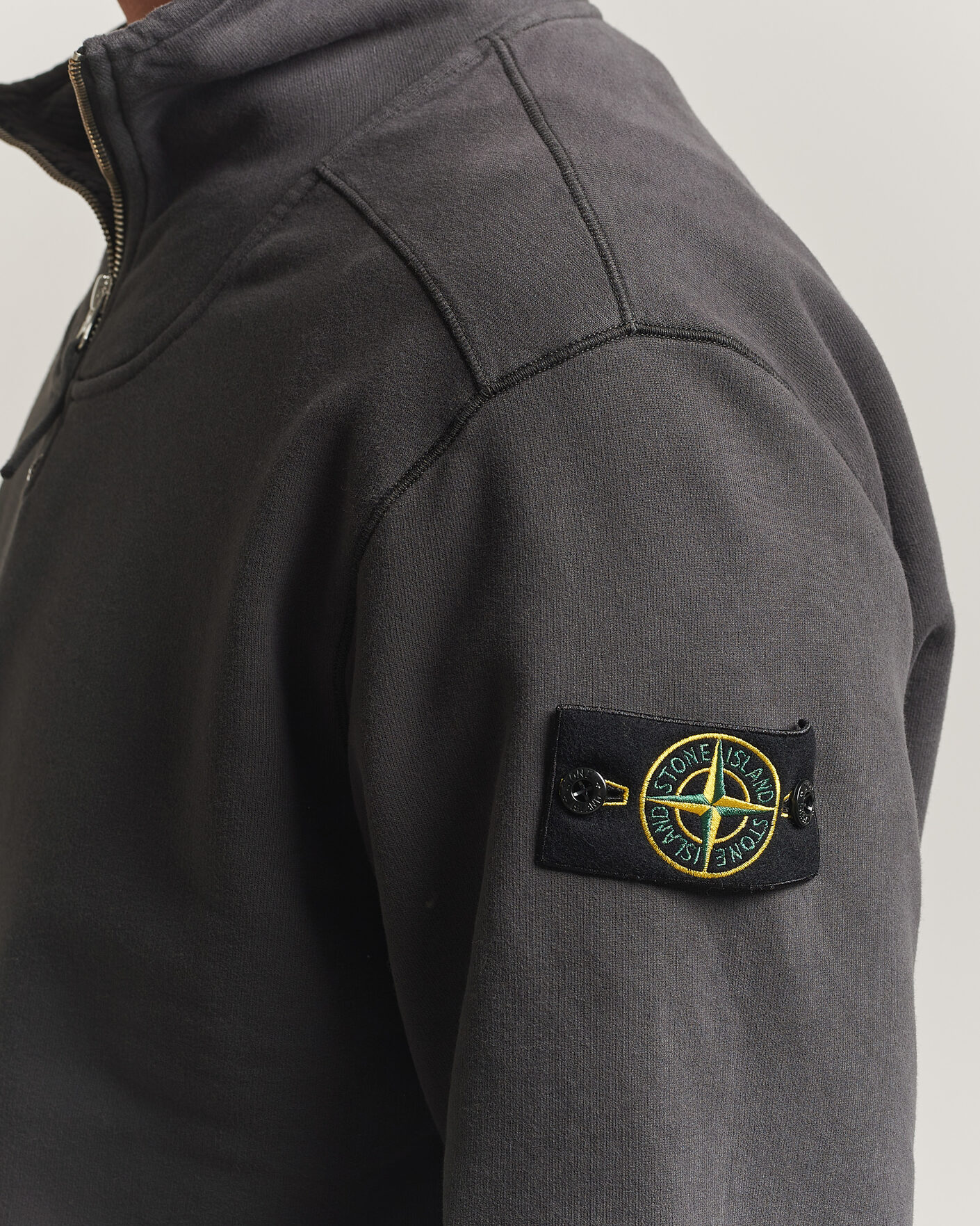 Mies | Puserot | Stone Island | Brushed Cotton Fleece Half Zip Lead Grey