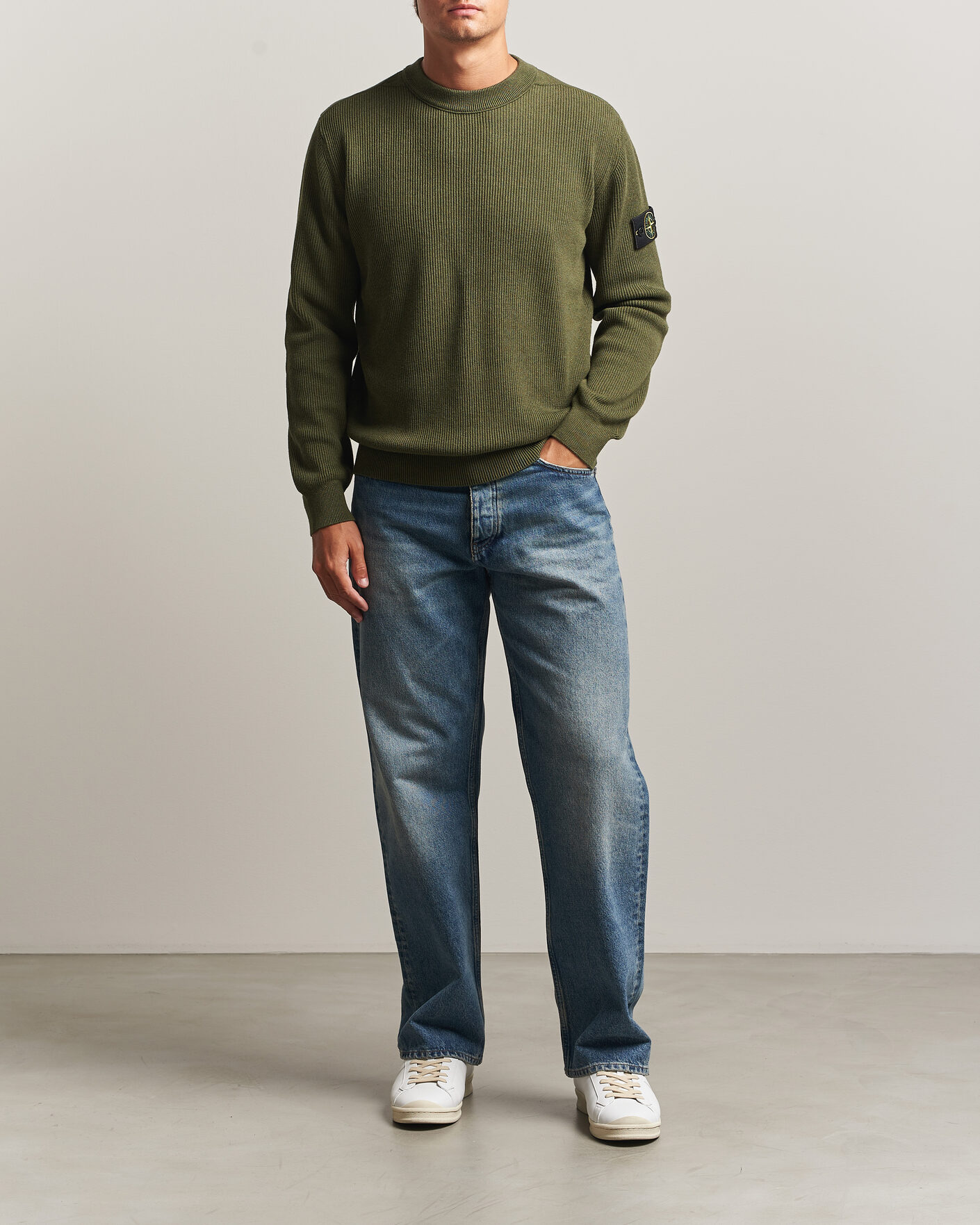Mies | Puserot | Stone Island | Ribbed Soft Organic Cotton Crew Neck Military Green
