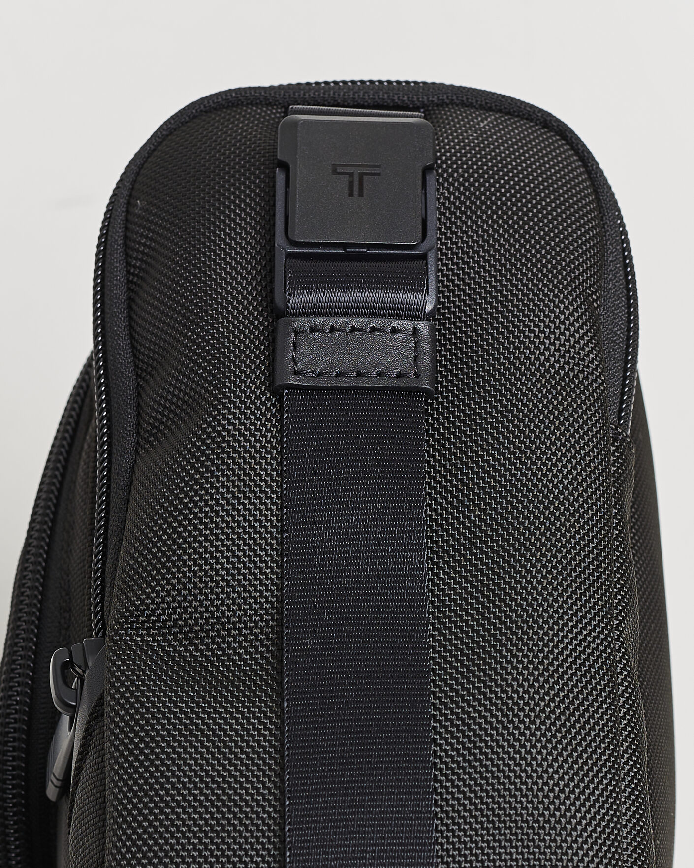 Mies | Laukut | TUMI | Alpha Hanging Travel Kit Black