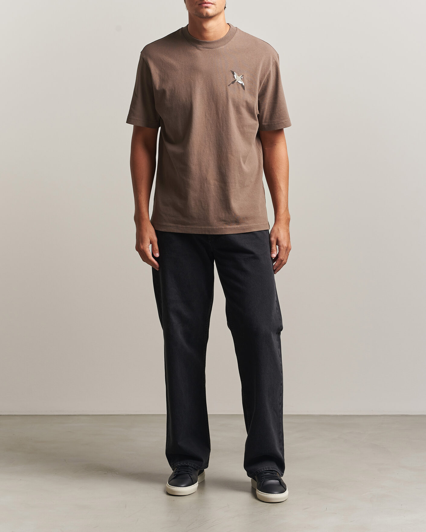 Mies | T-paidat | Axel Arigato | Micro Bee Birt T-Shirt Coffee Brown