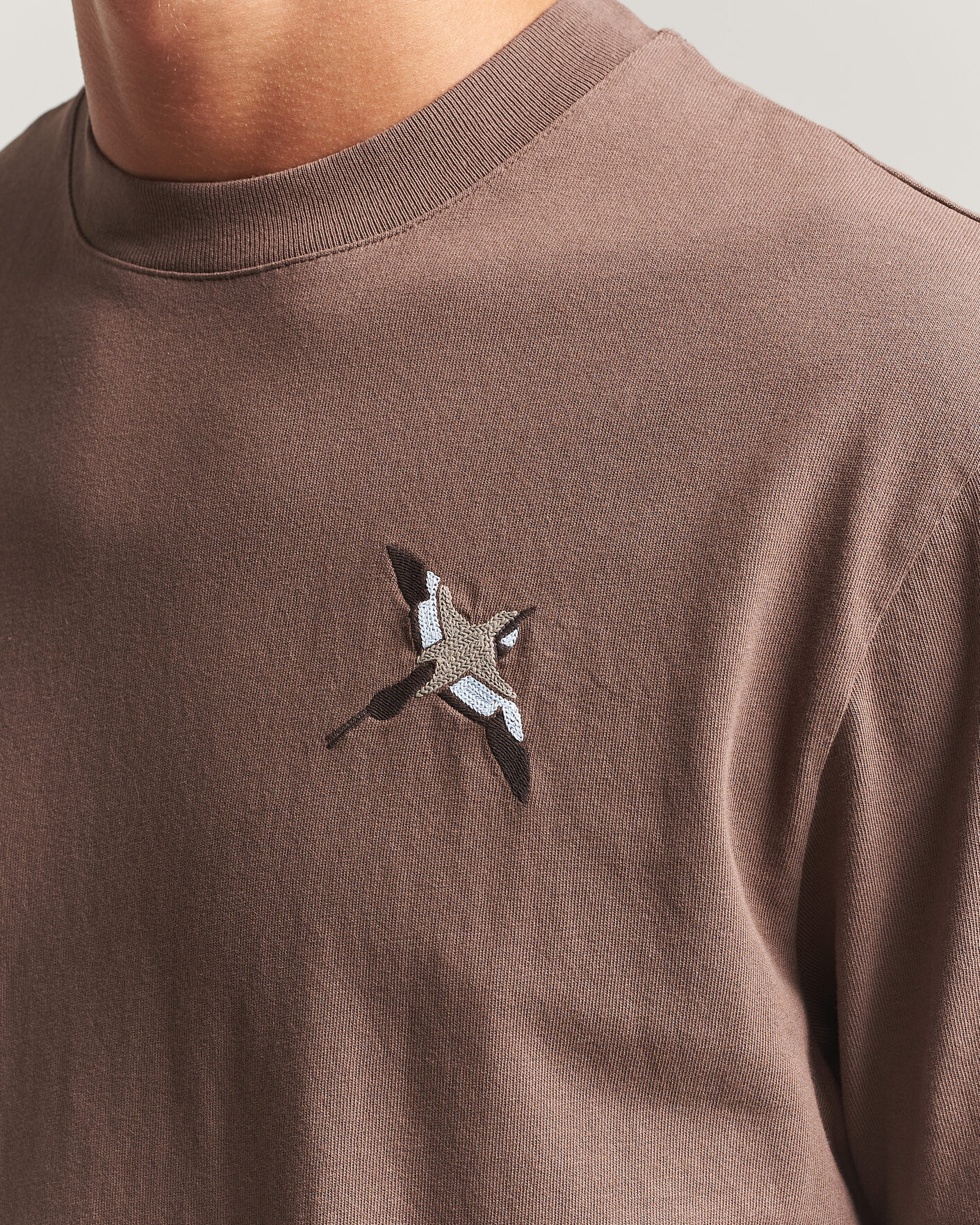 Mies | T-paidat | Axel Arigato | Micro Bee Birt T-Shirt Coffee Brown