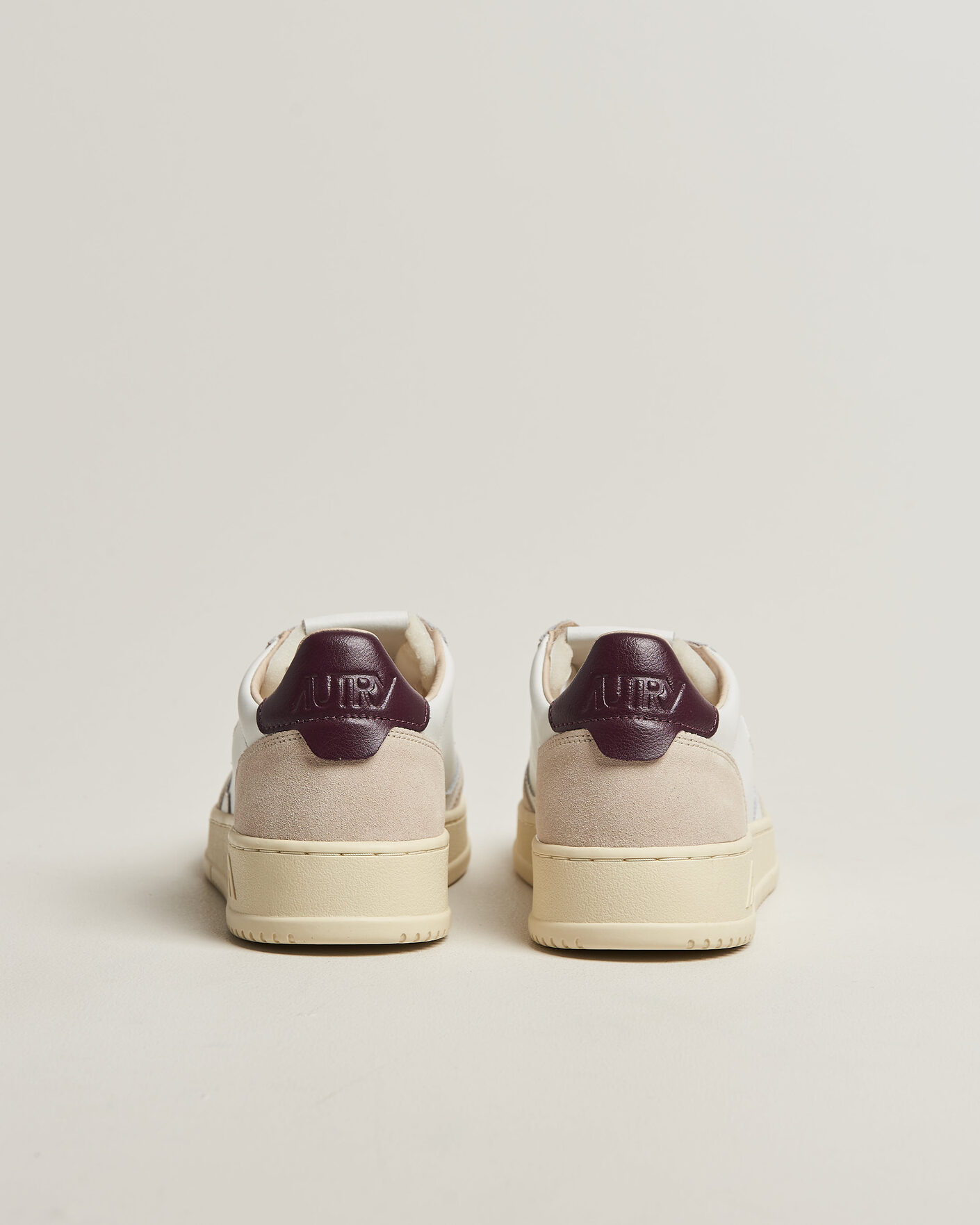 Mies | Tennarit | Autry | Medalist Low Leather/Suede Sneaker White/Fig