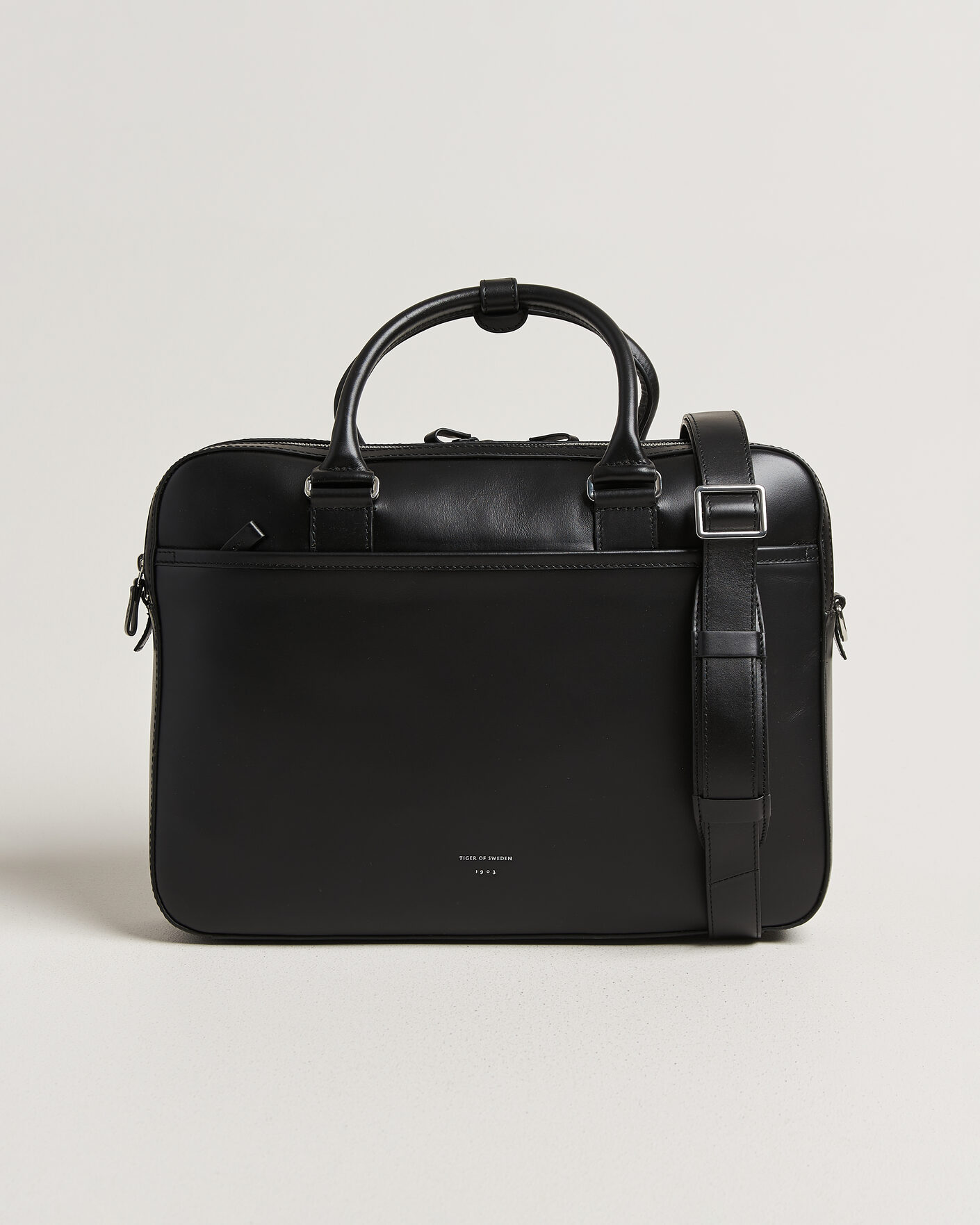 Mies | Laukut | Tiger of Sweden | Burin Smooth Leather Briefcase Black