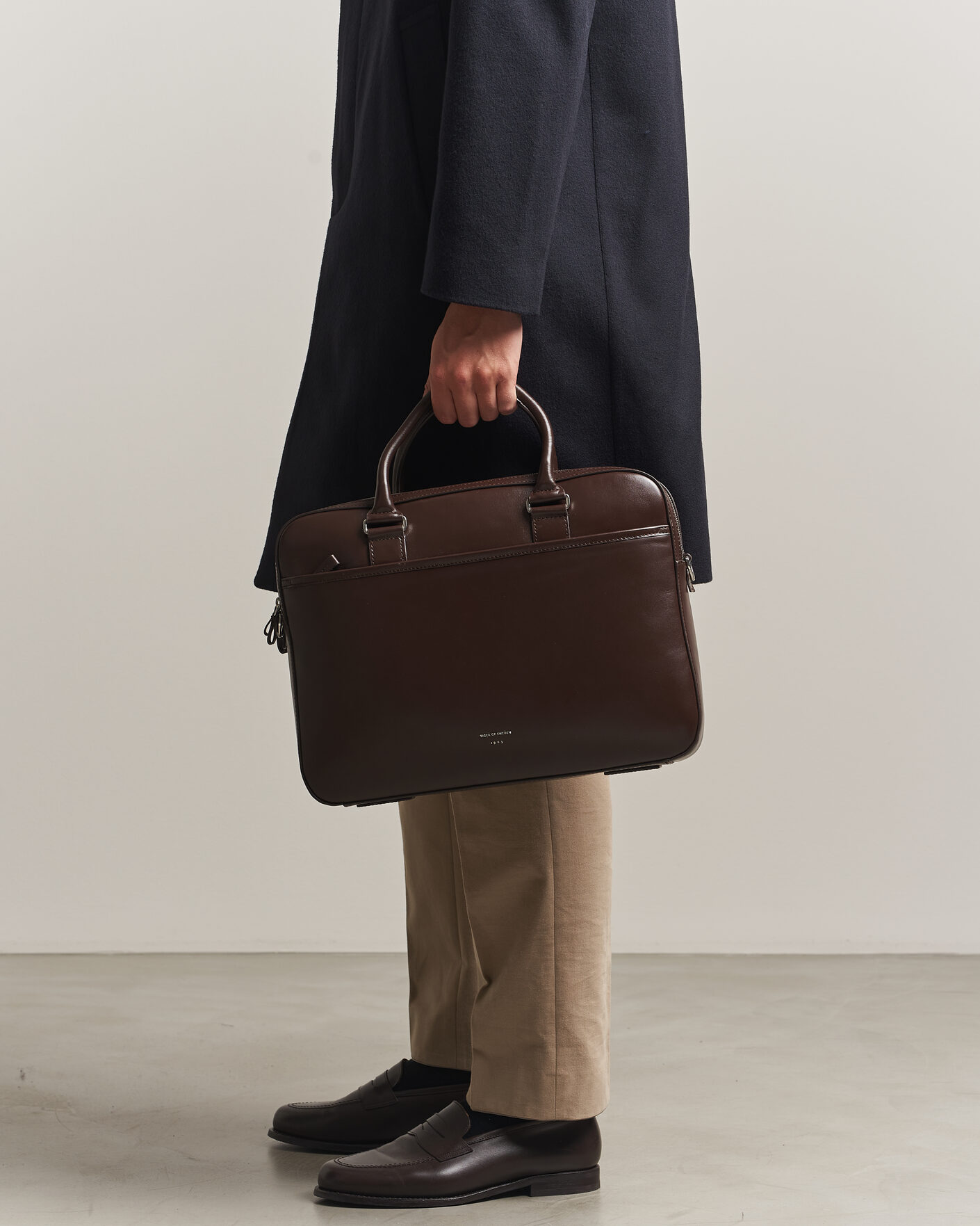Mies | Laukut | Tiger of Sweden | Burin Smooth Leather Briefcase Dark Brown