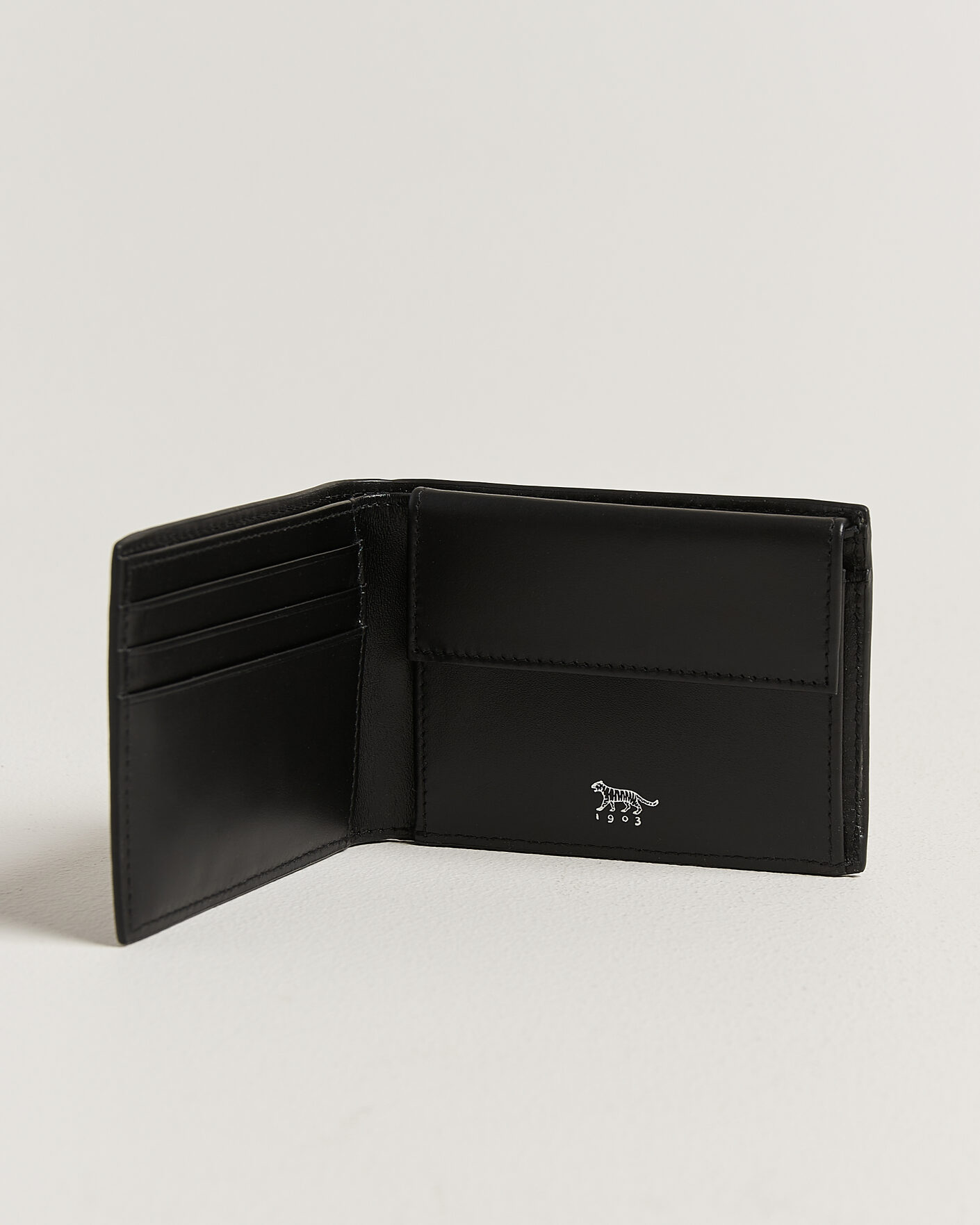 Mies | Lompakot | Tiger of Sweden | Wivalius Leather Wallet Black