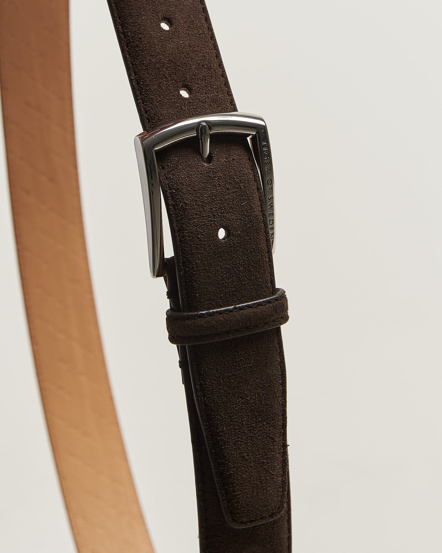 Mies | Vyöt | Tiger of Sweden | Bergstroms Suede Belt Dark Brown