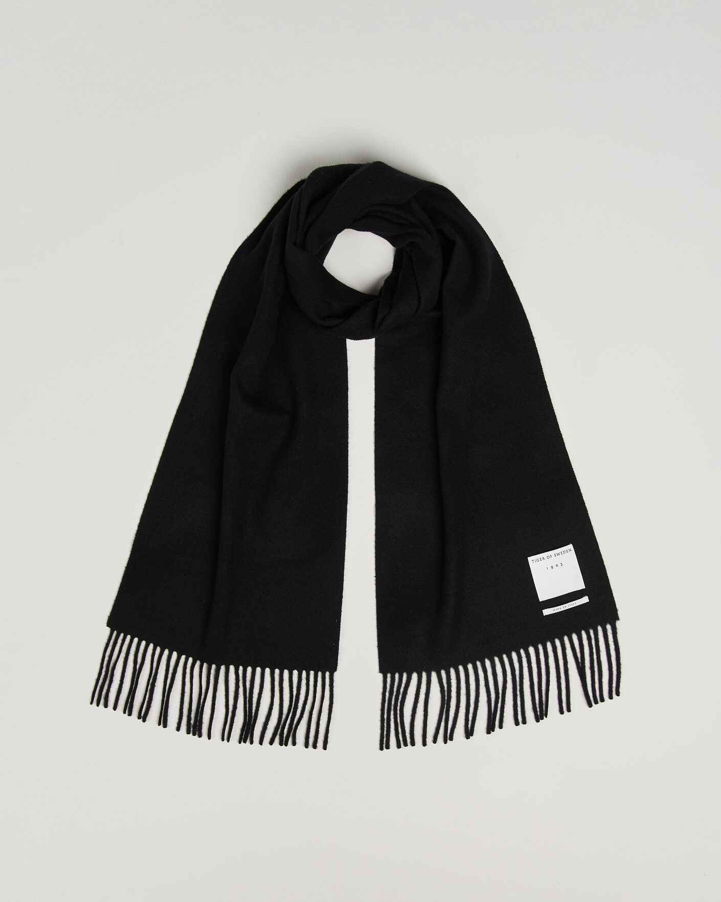 Mies | Kaulaliinat | Tiger of Sweden | Sylan Wool Scarf Black