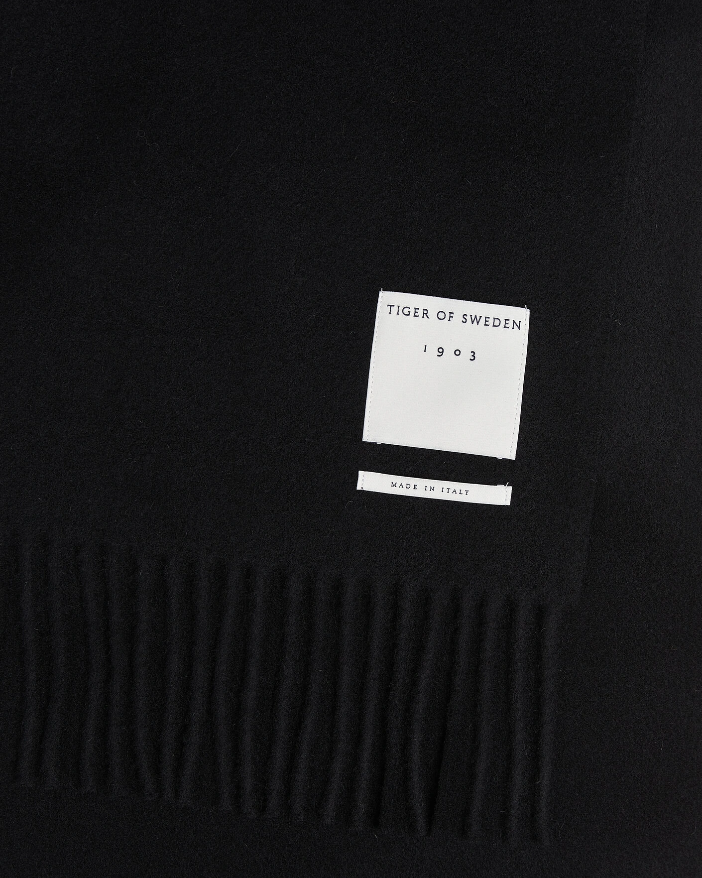 Mies | Kaulaliinat | Tiger of Sweden | Sylan Wool Scarf Black