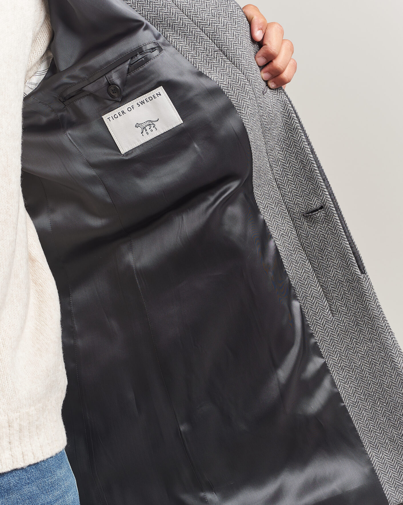 Mies | Takit | Tiger of Sweden | Aleric Wool Herringbone Coat Fogy
