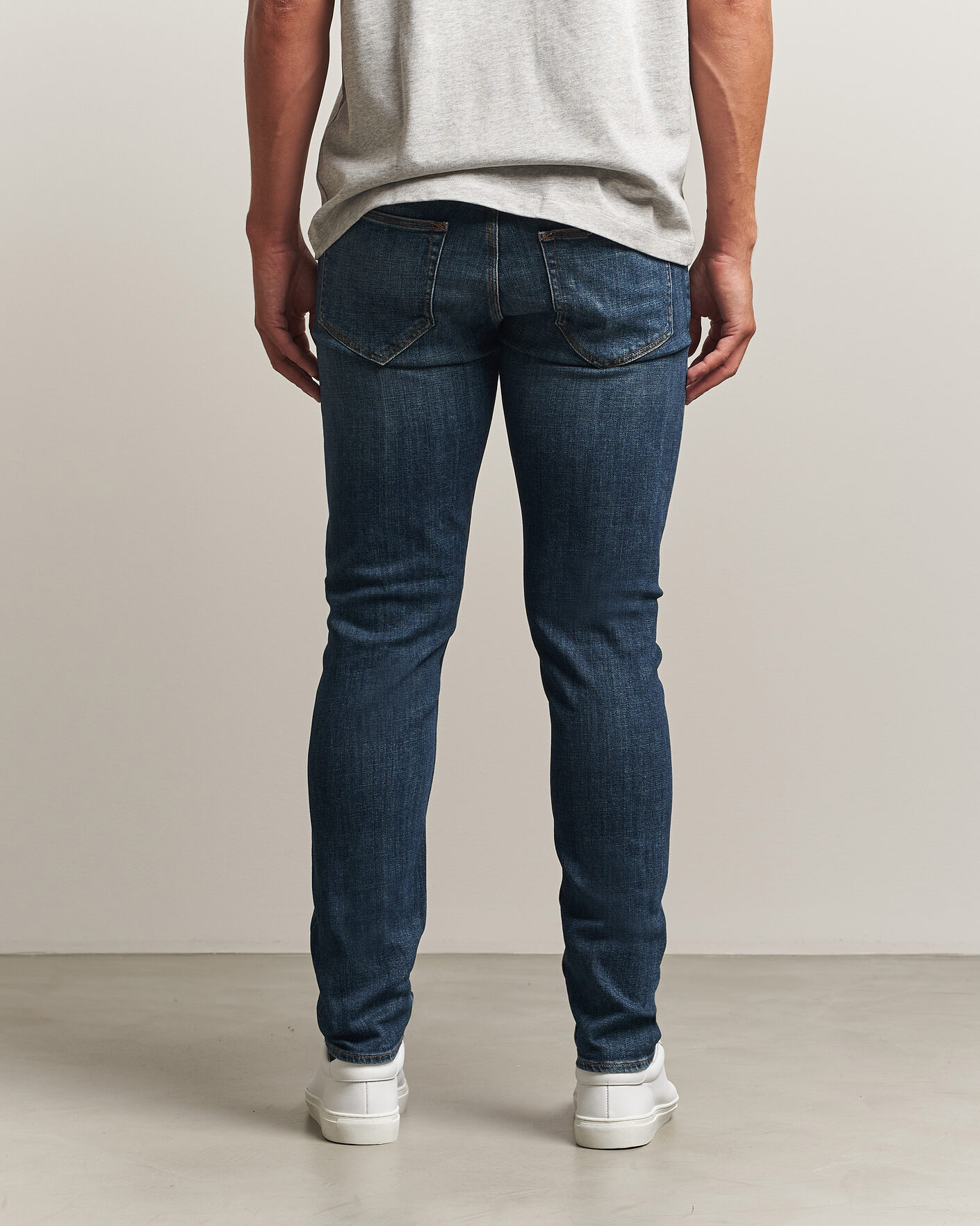 Mies | Farkut | Tiger of Sweden | Evolve Jeans Midnight Blue