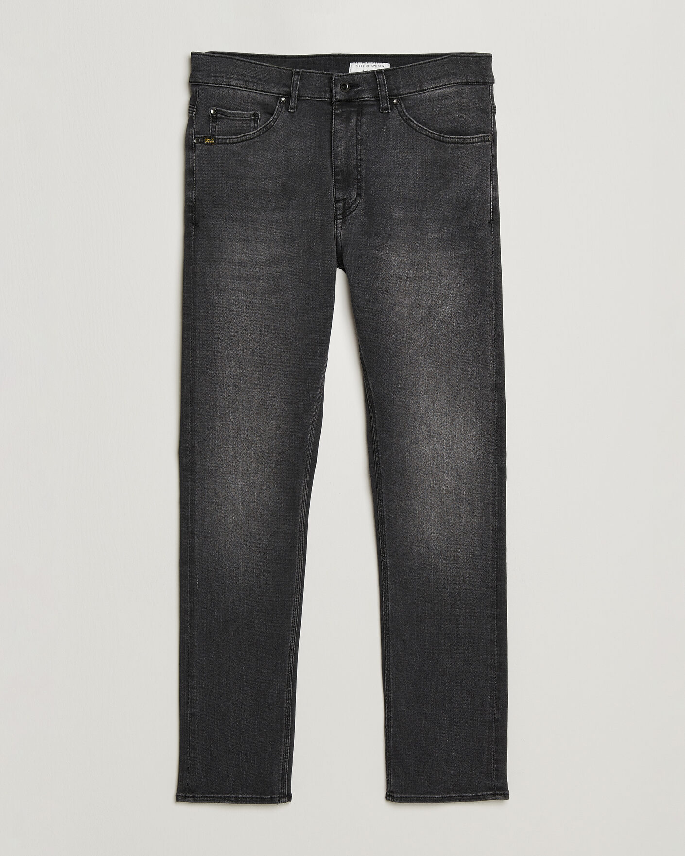 Mies | Farkut | Tiger of Sweden | Evolve Jeans Washed Black
