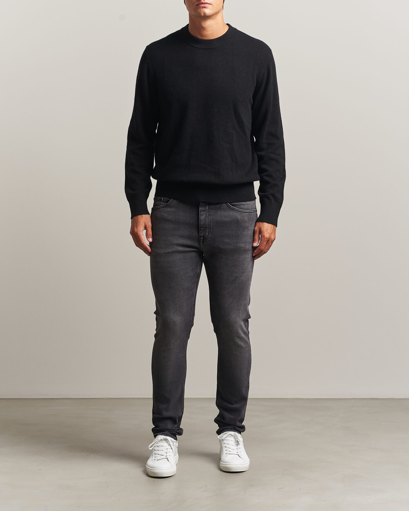 Mies | Farkut | Tiger of Sweden | Evolve Jeans Washed Black