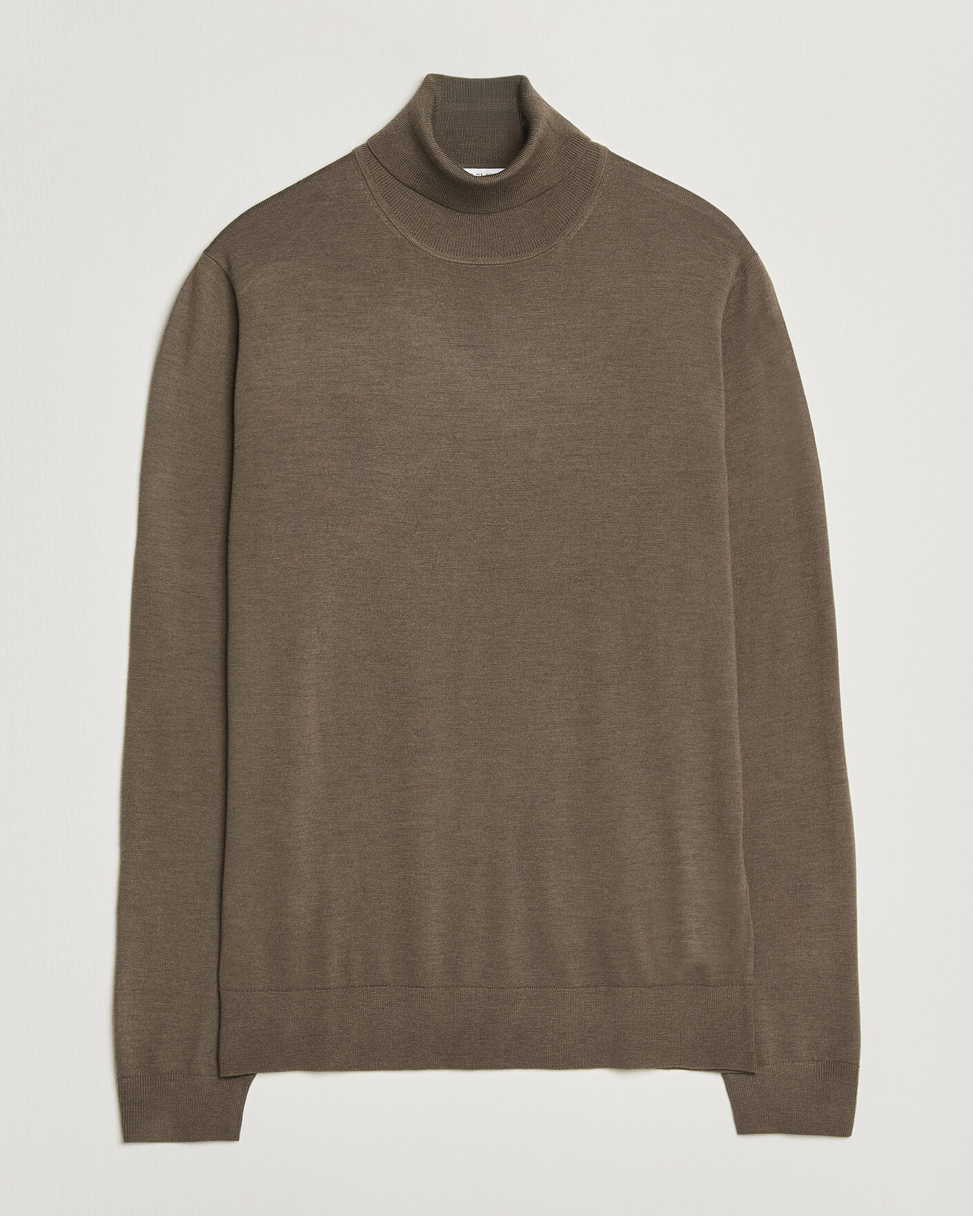 Mies | Puserot | Tiger of Sweden | Nevile Extra Fine Merino Polo Aged Timber