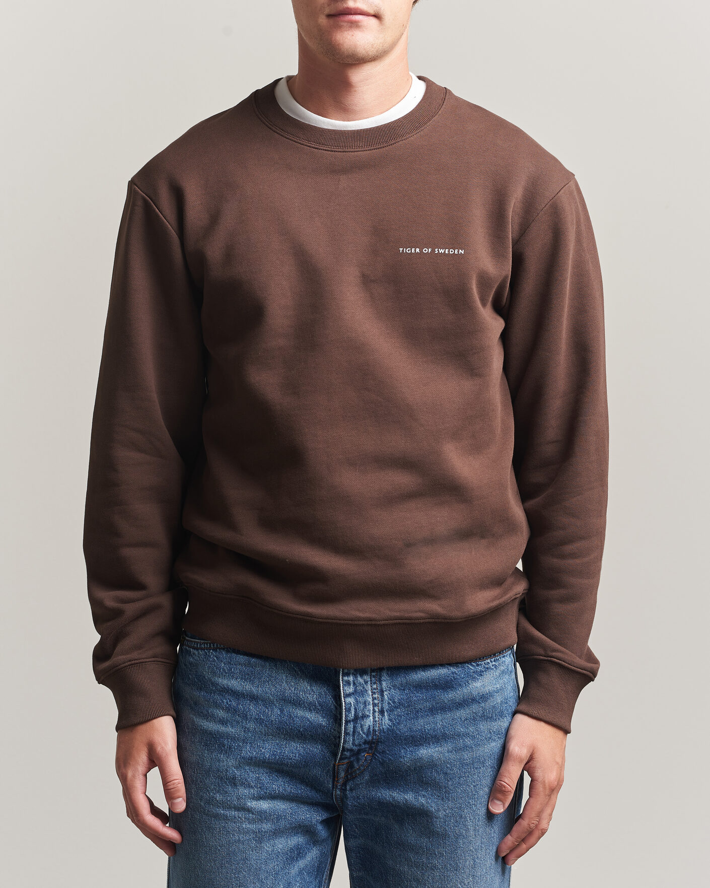 Mies | Puserot | Tiger of Sweden | Emerson Crew Neck Sweatshirt Dark Mahogany
