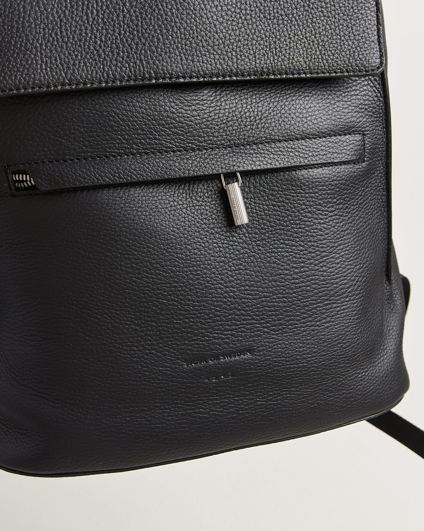 Mies | Laukut | Tiger of Sweden | Vuntir Grained Leather Backpack Black