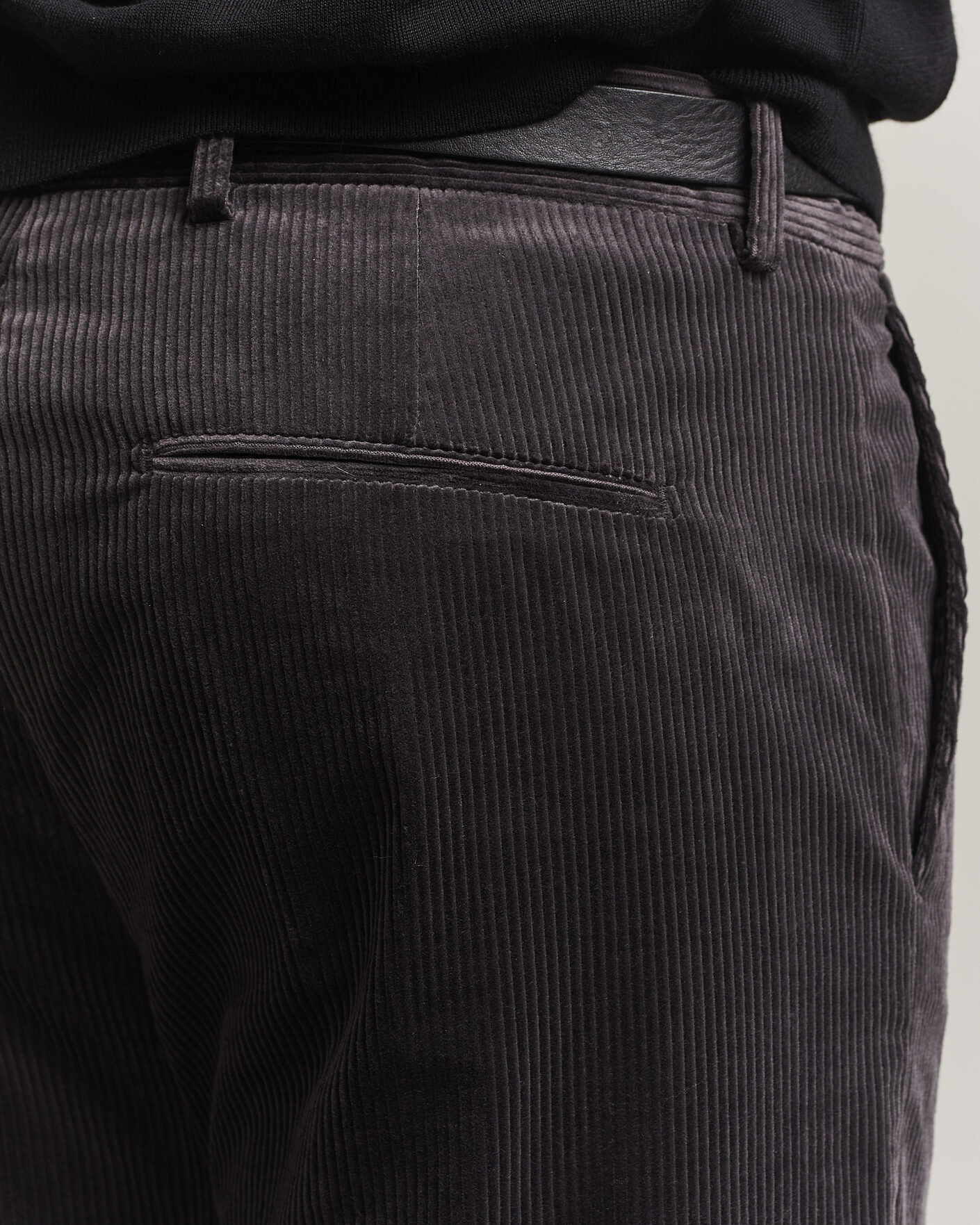 Mies | Housut | Tiger of Sweden | Tense Pleated Corduroy Trousers Phantom