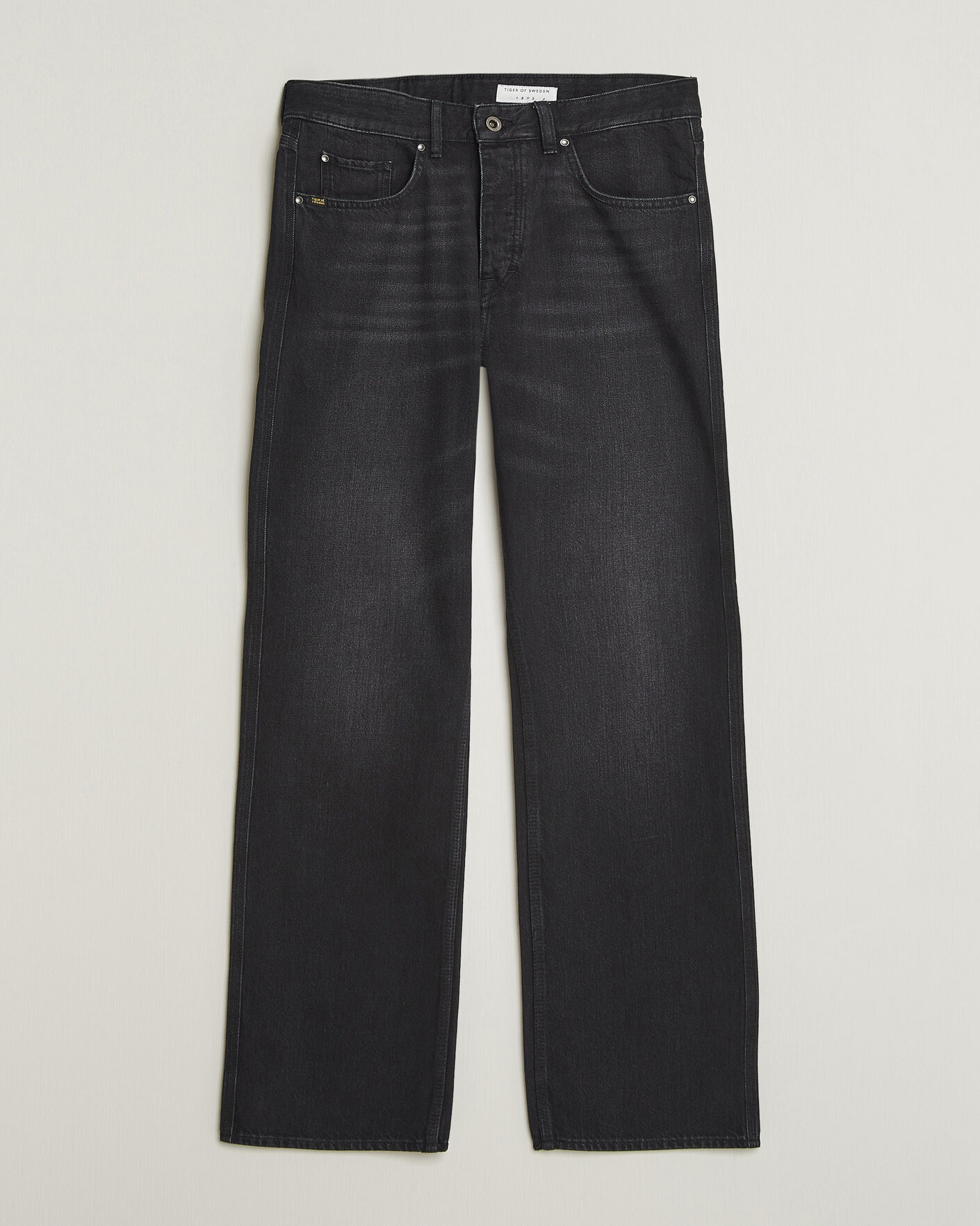 Mies | Farkut | Tiger of Sweden | Dash Jeans Washed Black