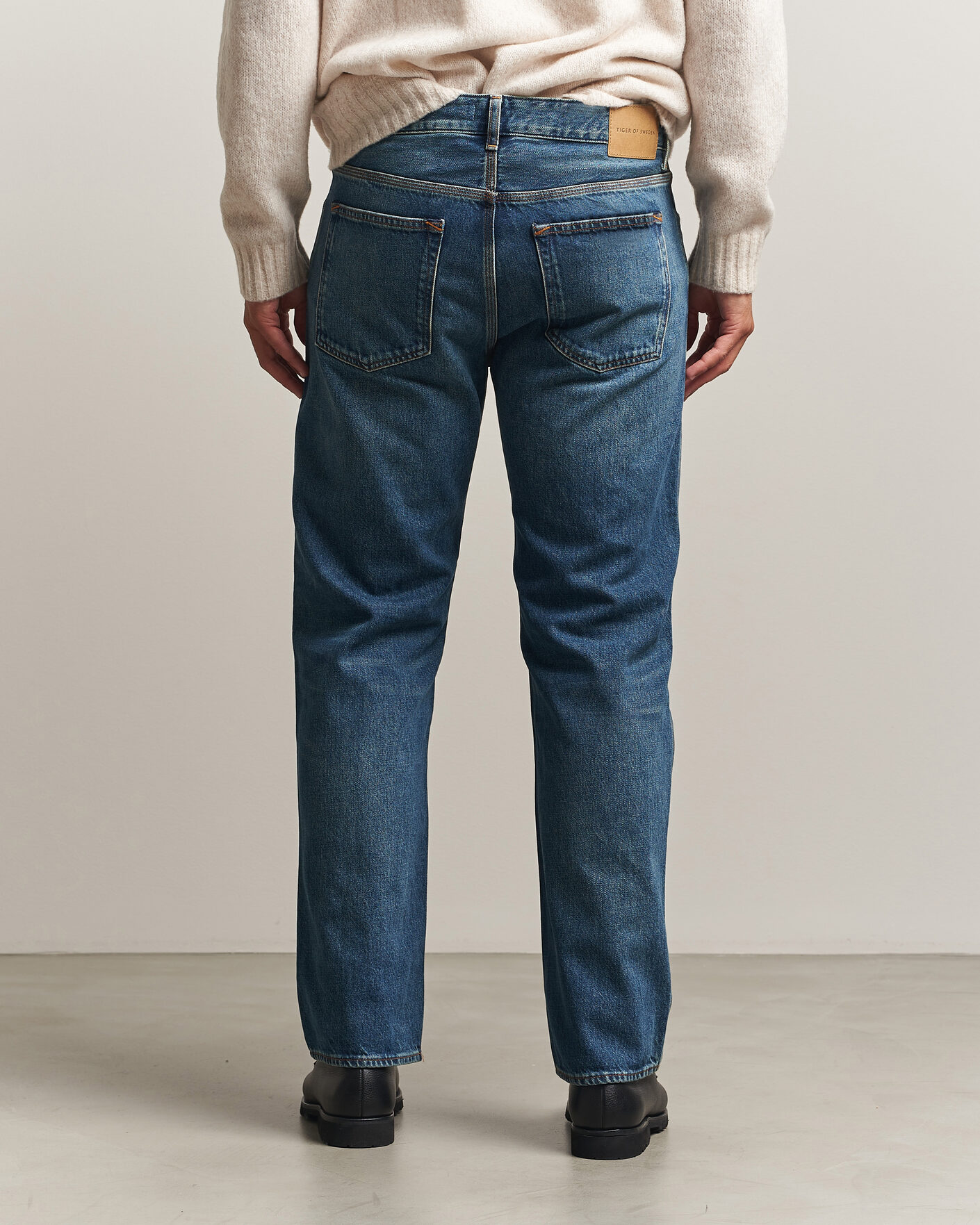 Mies | Farkut | Tiger of Sweden | Kit Jeans Medium Blue