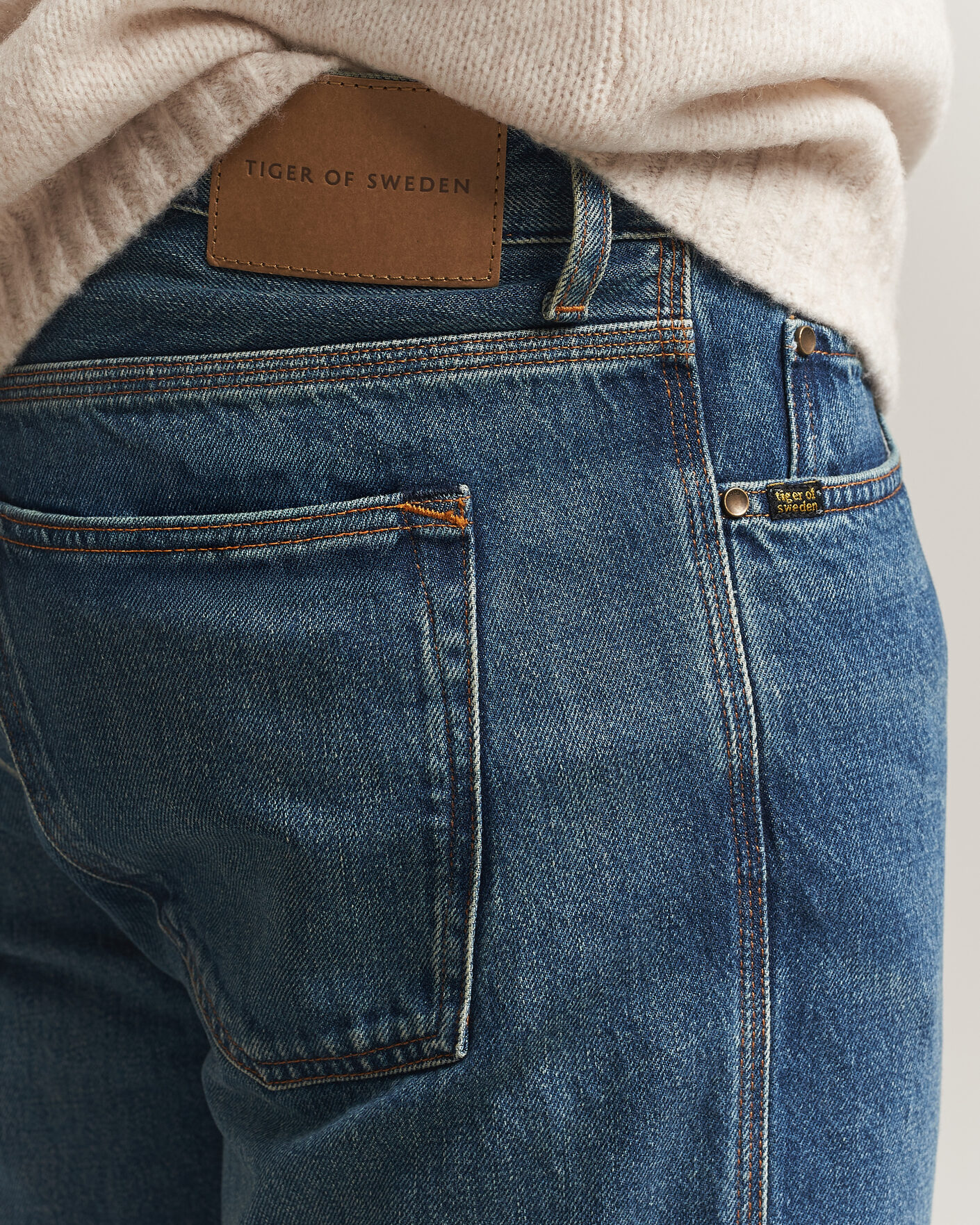 Mies | Farkut | Tiger of Sweden | Kit Jeans Medium Blue