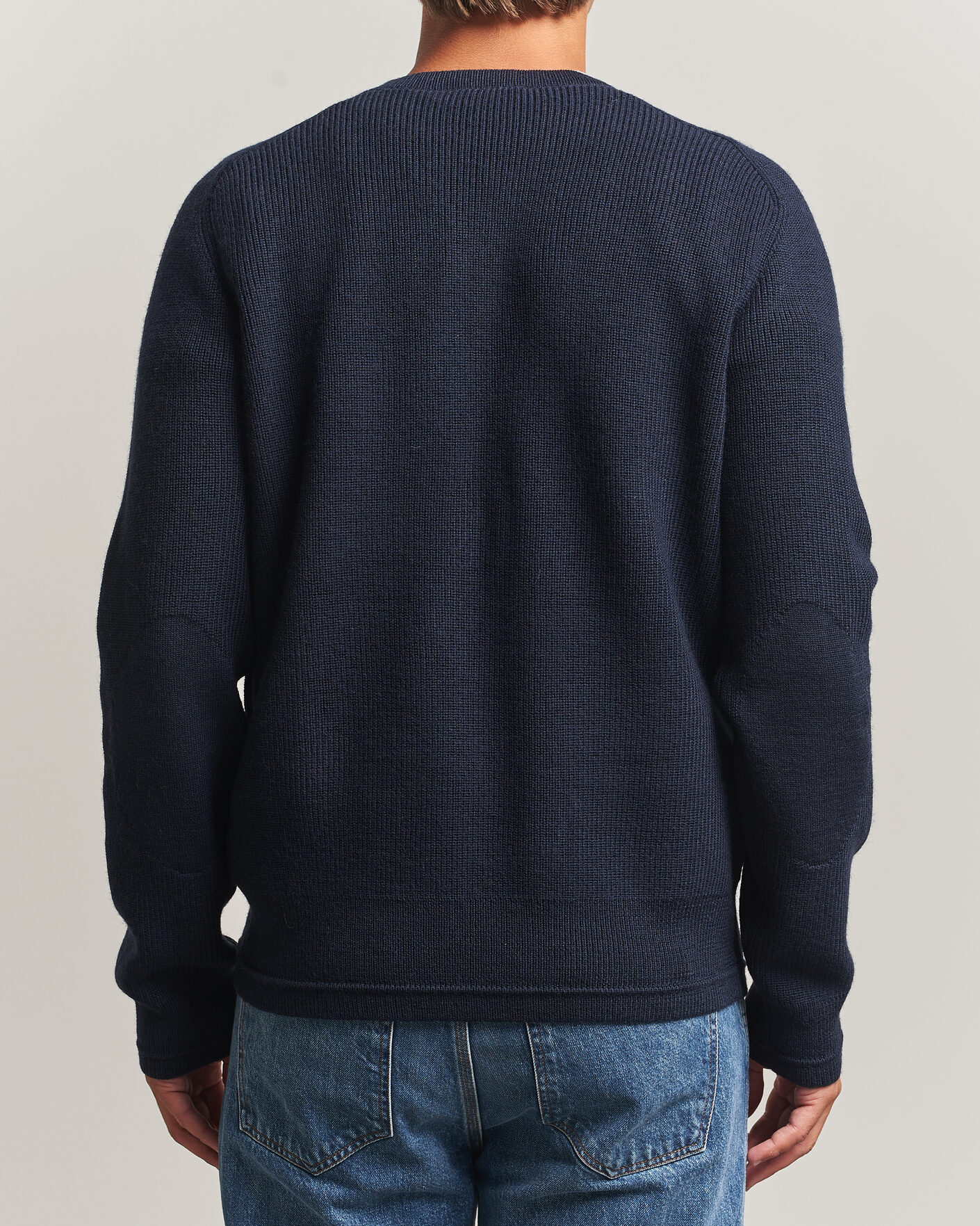 Mies | Puserot | Tiger of Sweden | Logan Wool Knitted V-Neck Night Grape