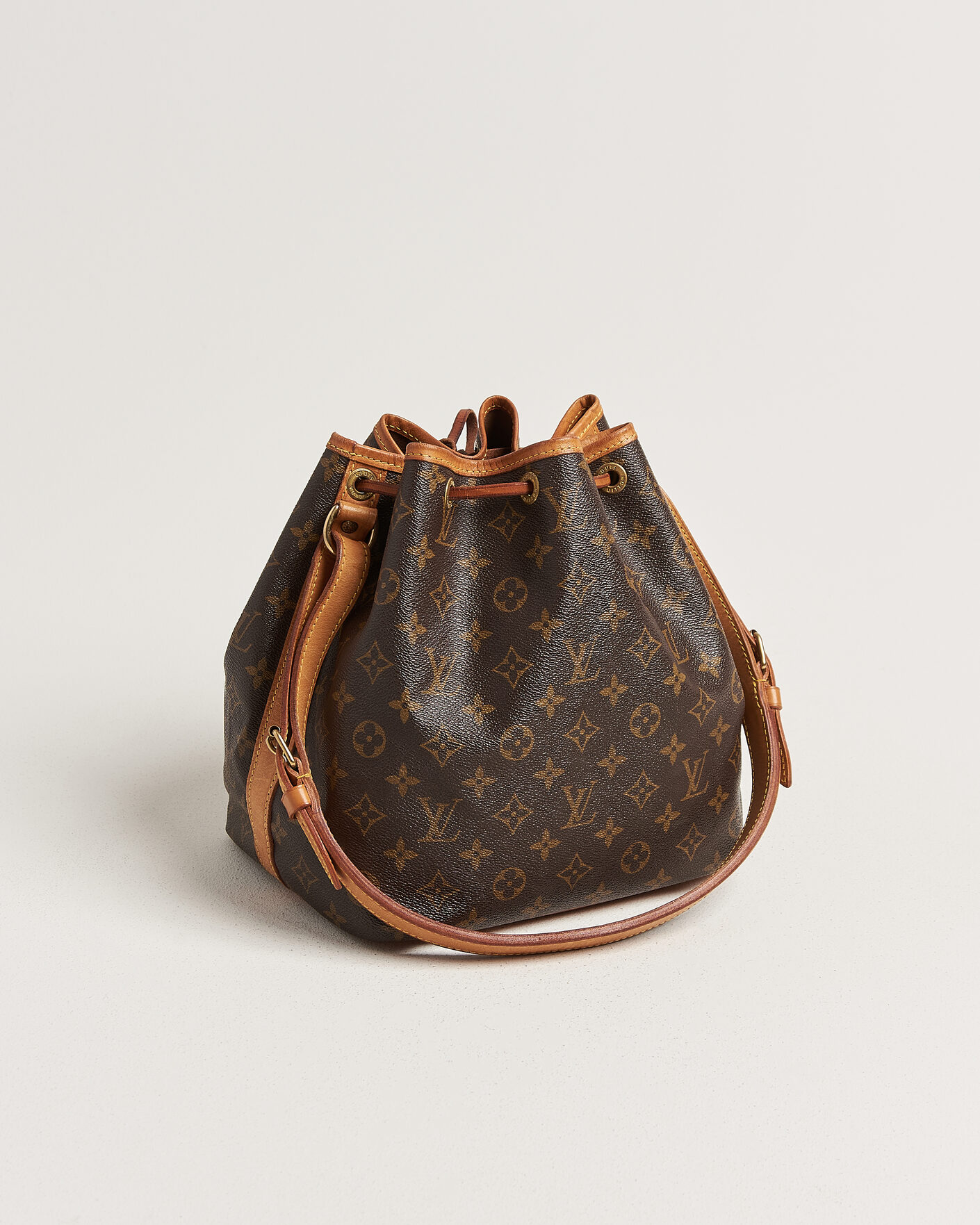Mies | Pre-Owned & Vintage Bags | Louis Vuitton Pre-Owned | Petit Noé Monogram