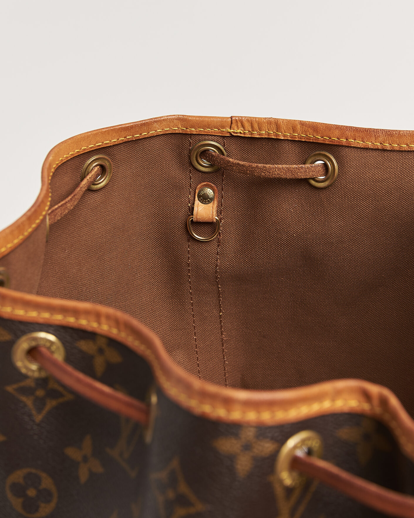 Mies | Pre-Owned & Vintage Bags | Louis Vuitton Pre-Owned | Petit Noé Monogram