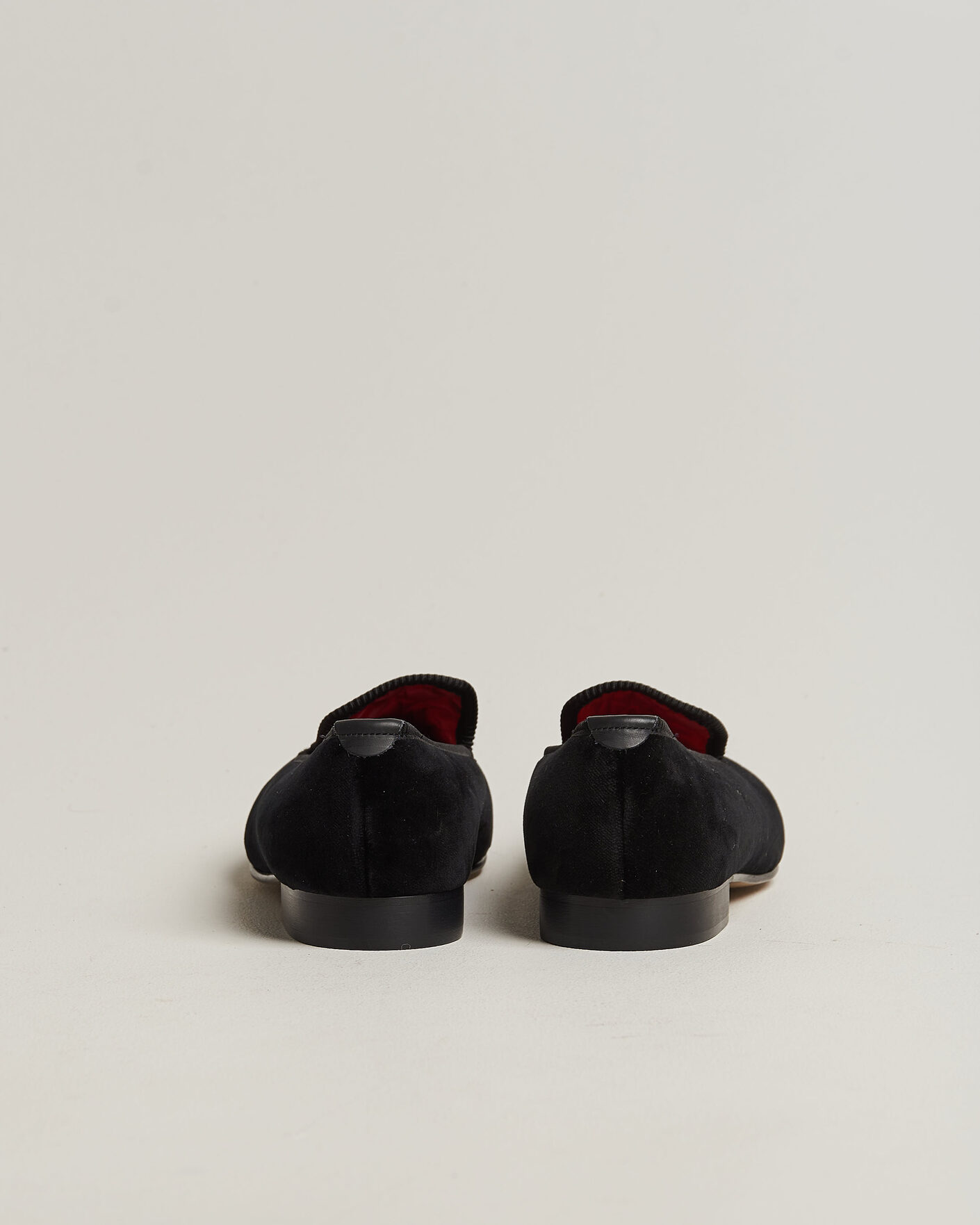 Mies | Loaferit | Bowhill & Elliott | Plain Albert Pump Black Velvet