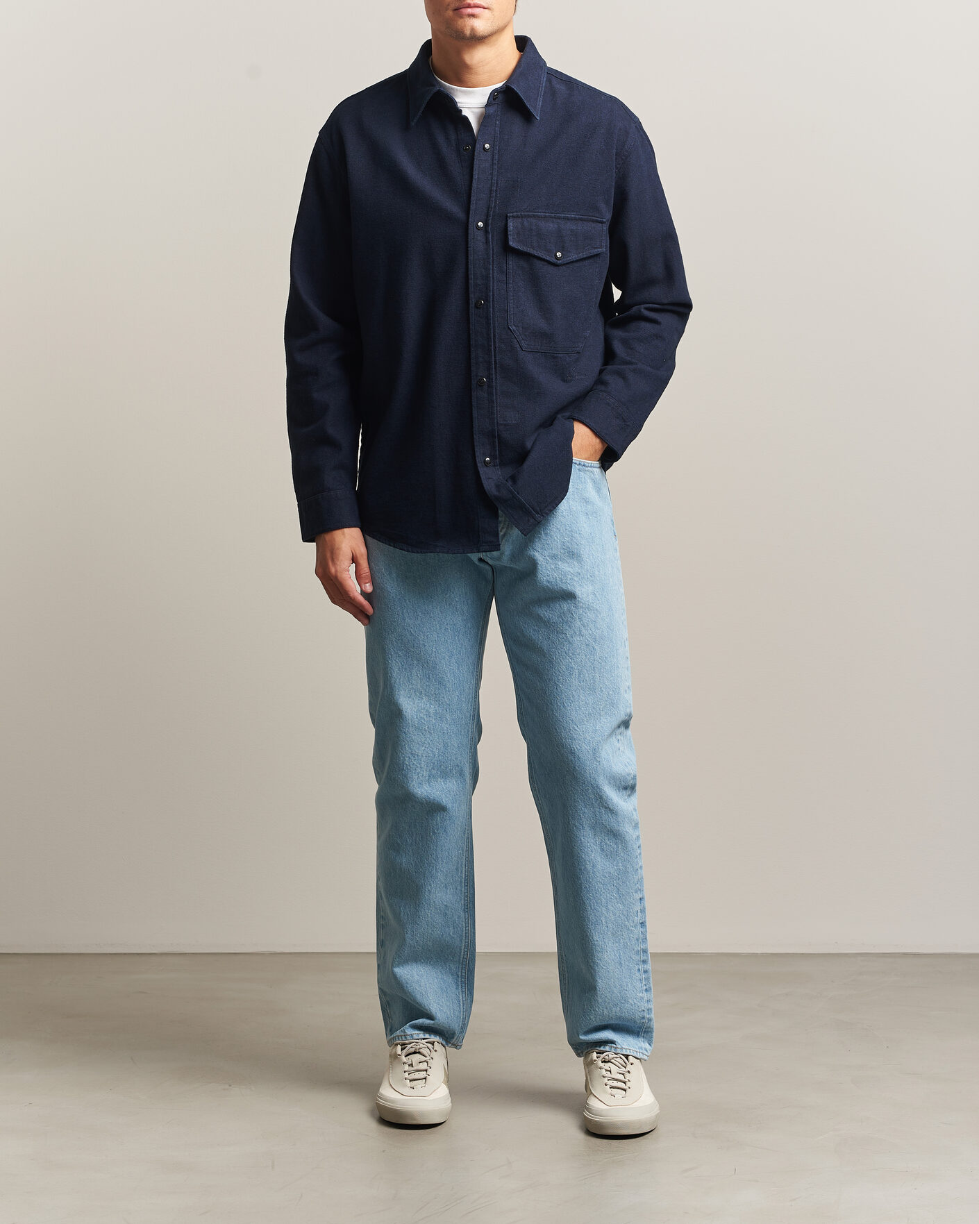 Mies | Farkut | Stone Island | Regular Straight Fit Indigo Jeans Blue Light Wash