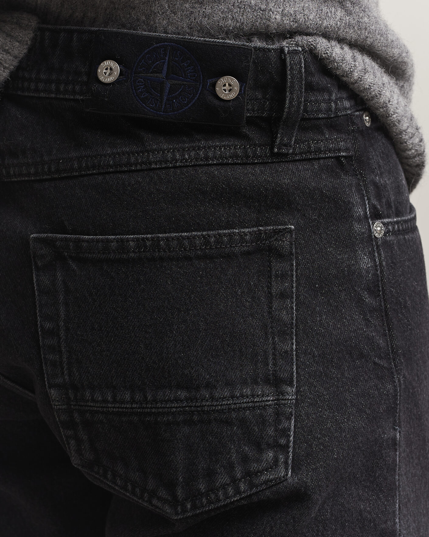 Mies | Farkut | Stone Island | Regular Straight Fit Jeans Black Medium Wash