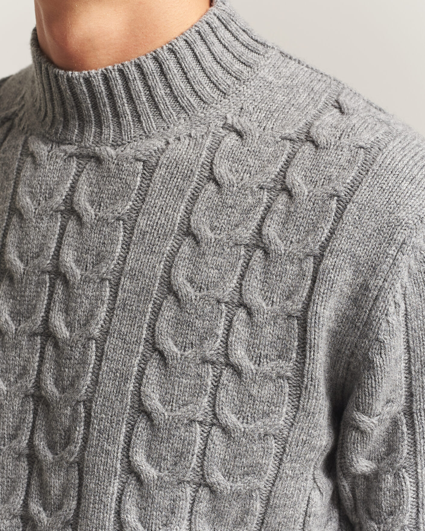 Mies | Puserot | Zanone | Double Cable Crew Neck Grey Melange