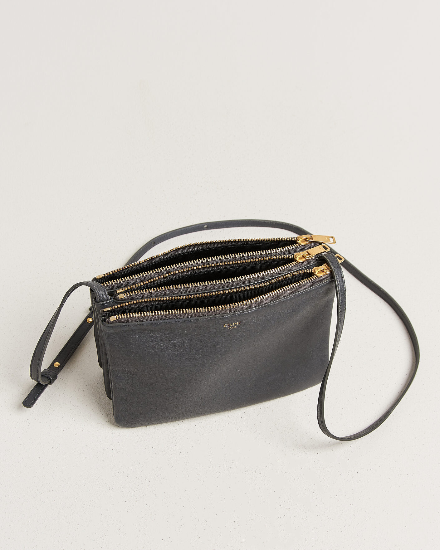 Mies | Pre-Owned & Vintage Bags | Celine Pre-Owned | Trio Bag Small Grey